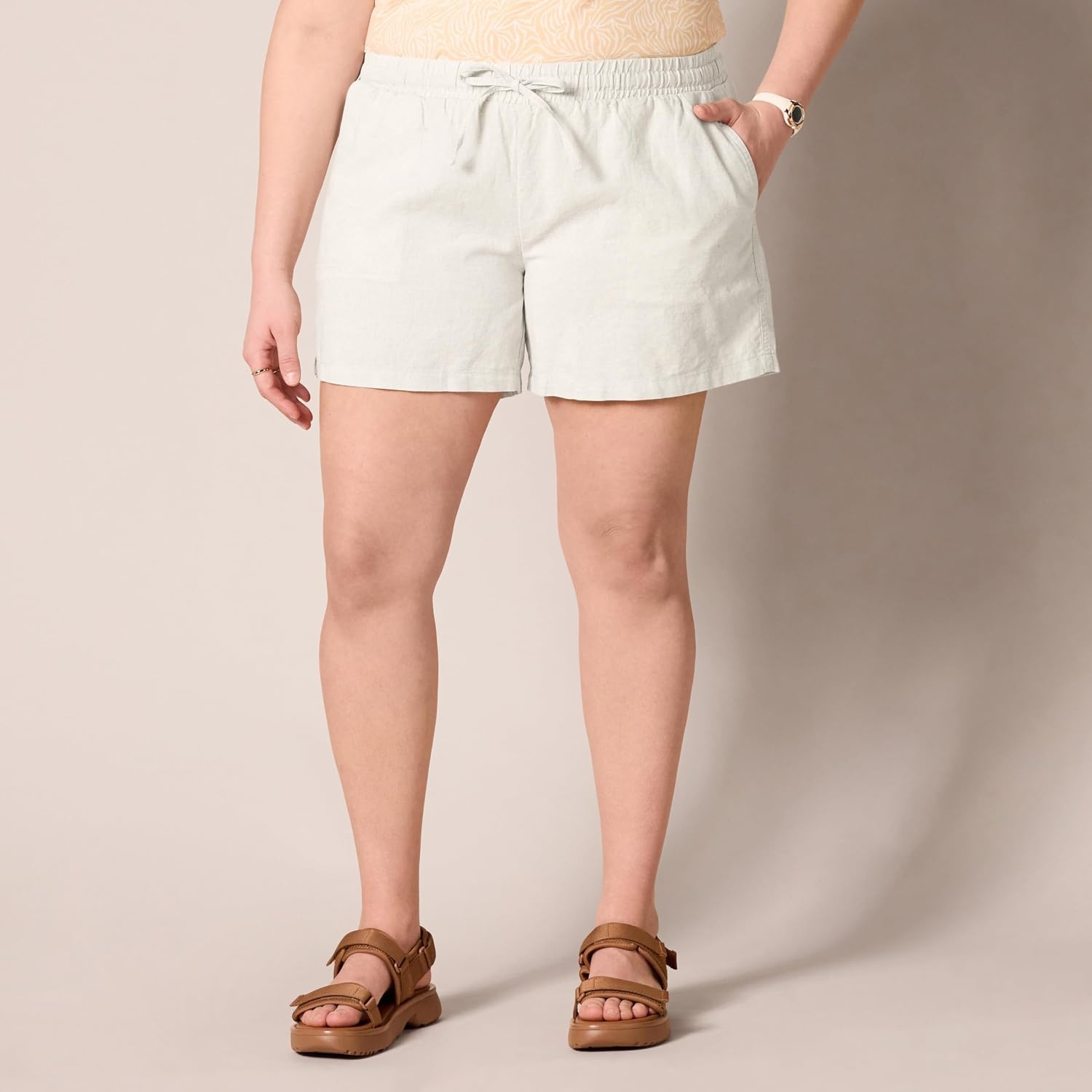 image:imageAmazon Essentials Womens 5 Inseam Drawstring Linen Blend Shorts with Elastic Waist Available in Plus SizeEcru