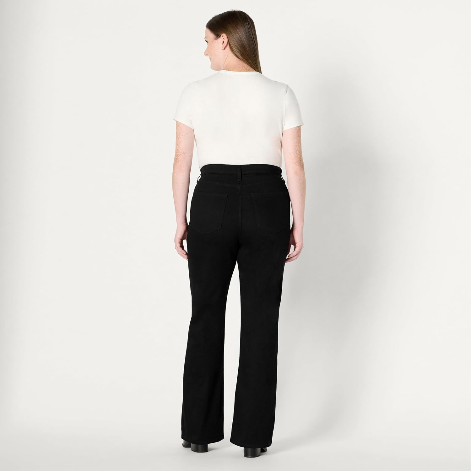 image:imageAmazon Essentials Womens Curvy SlimFit MidRise Bootcut JeansBlack