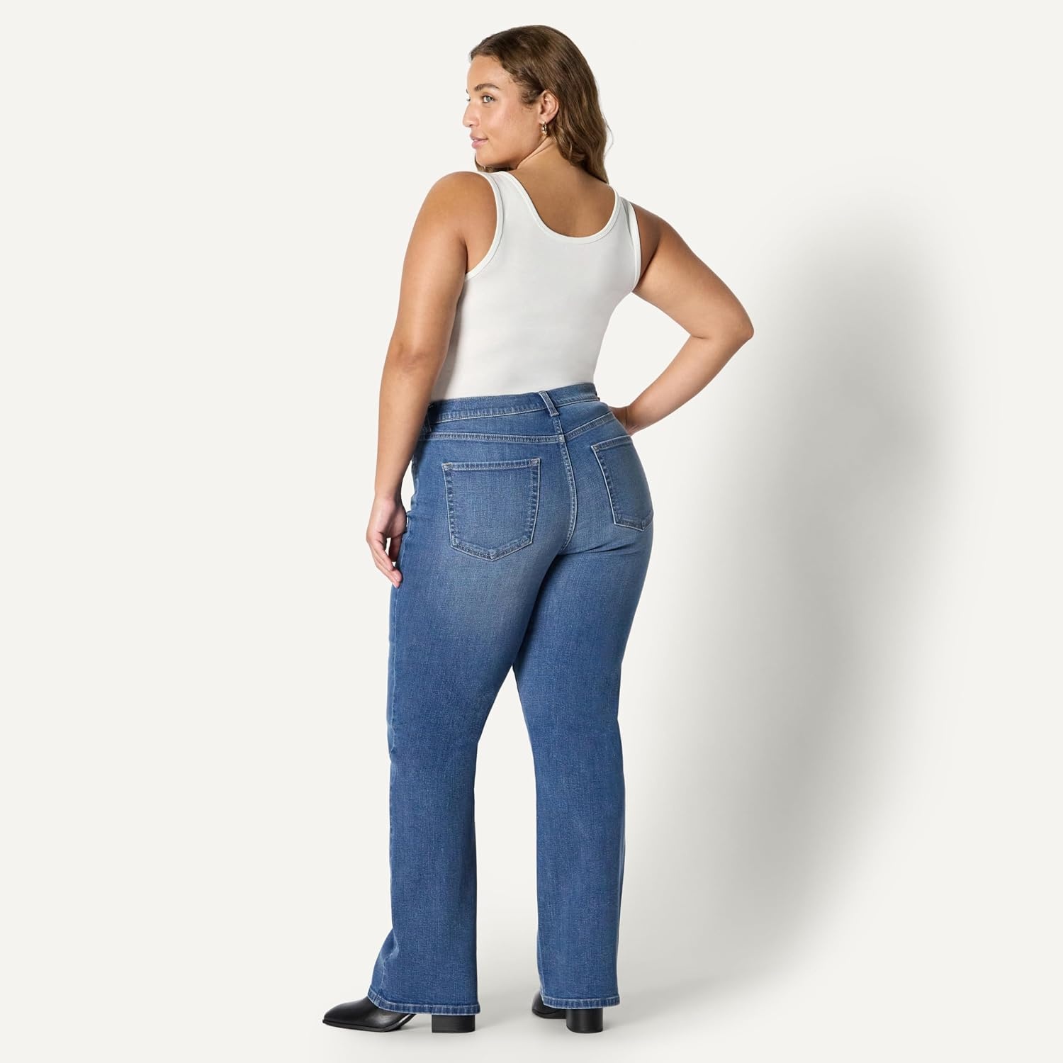 image:imageAmazon Essentials Womens Curvy SlimFit MidRise Bootcut JeansClassic Medium Wash