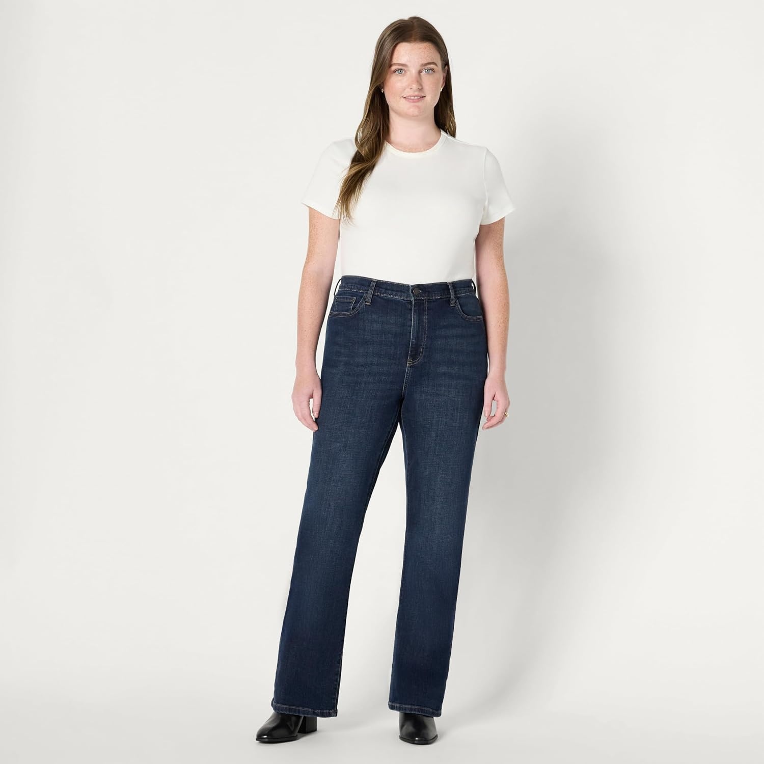image:imageAmazon Essentials Womens Curvy SlimFit MidRise Bootcut JeansDark Midnight Wash