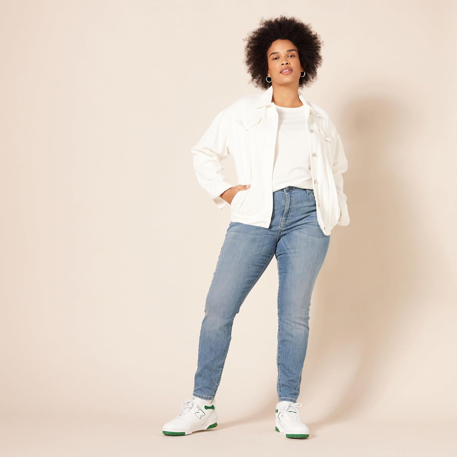 image:imageAmazon Essentials Womens HighRise Skinny Jeans with Stretch 5Pocket Styling 3 Inseam Lengths Discontinued ColorsLight Wash