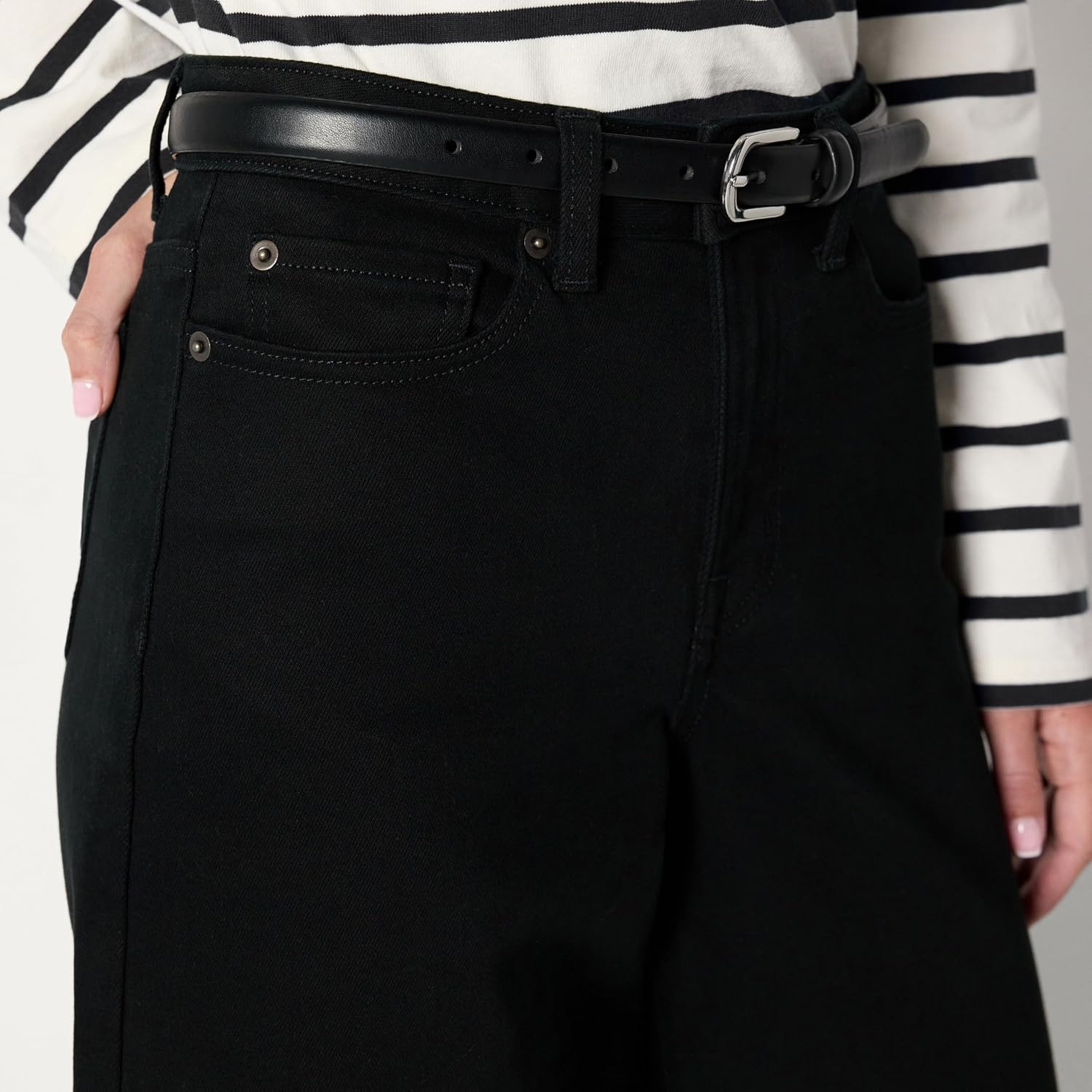 image:imageAmazon Essentials Womens HighRise Wide Leg Crop JeansBlack