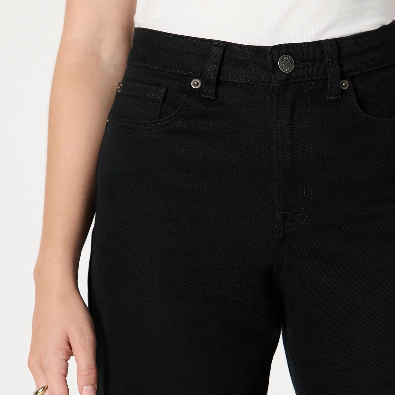 image:imageAmazon Essentials Womens HighRise Wide Leg Crop JeansBlack