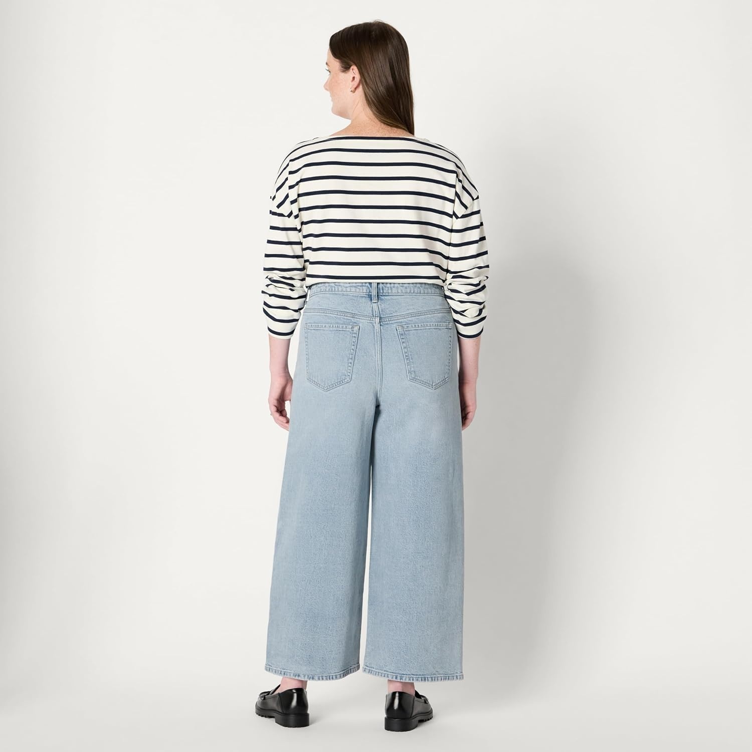 image:imageAmazon Essentials Womens HighRise Wide Leg Crop JeansIced Blue Light Wash