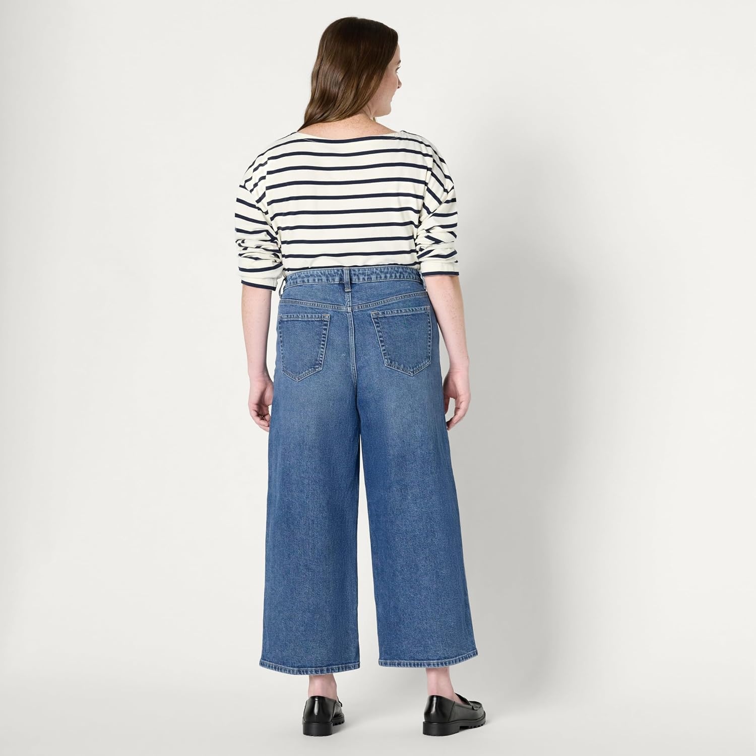 image:imageAmazon Essentials Womens HighRise Wide Leg Crop JeansMedium Blue Vintage