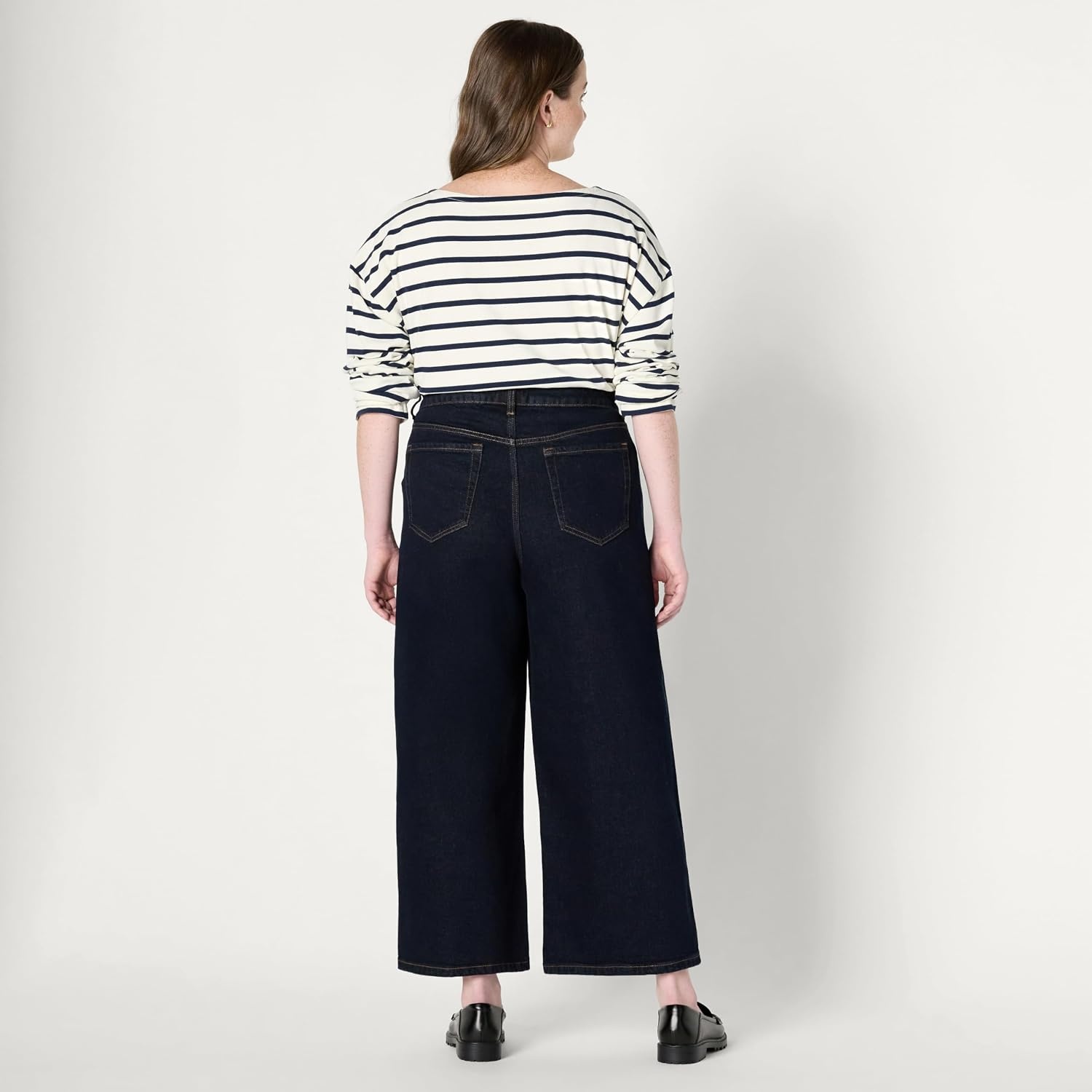 image:imageAmazon Essentials Womens HighRise Wide Leg Crop JeansRinse