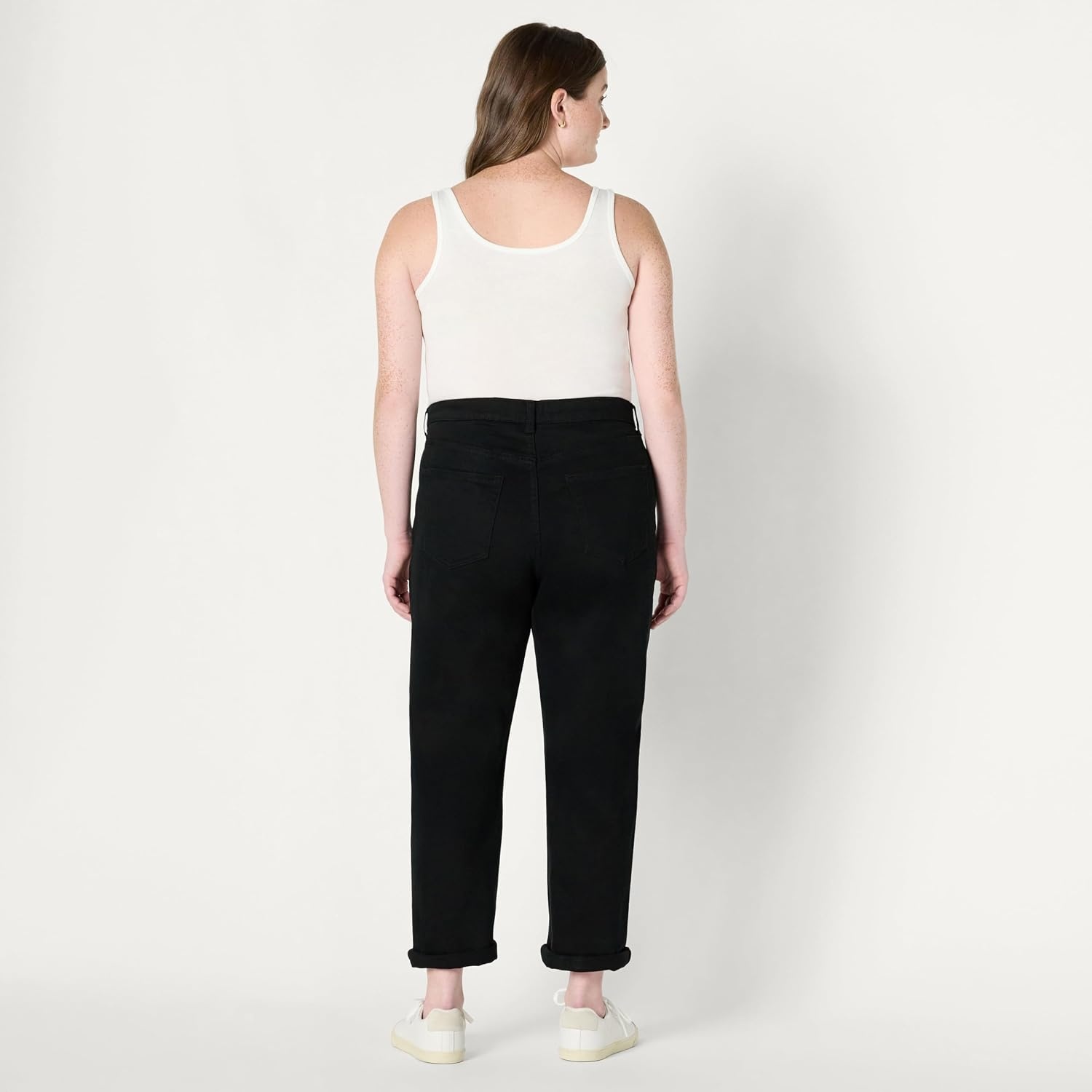 image:imageAmazon Essentials Womens Low Stretch MidRise ClassicRoll Boyfriend Crop JeansBlack