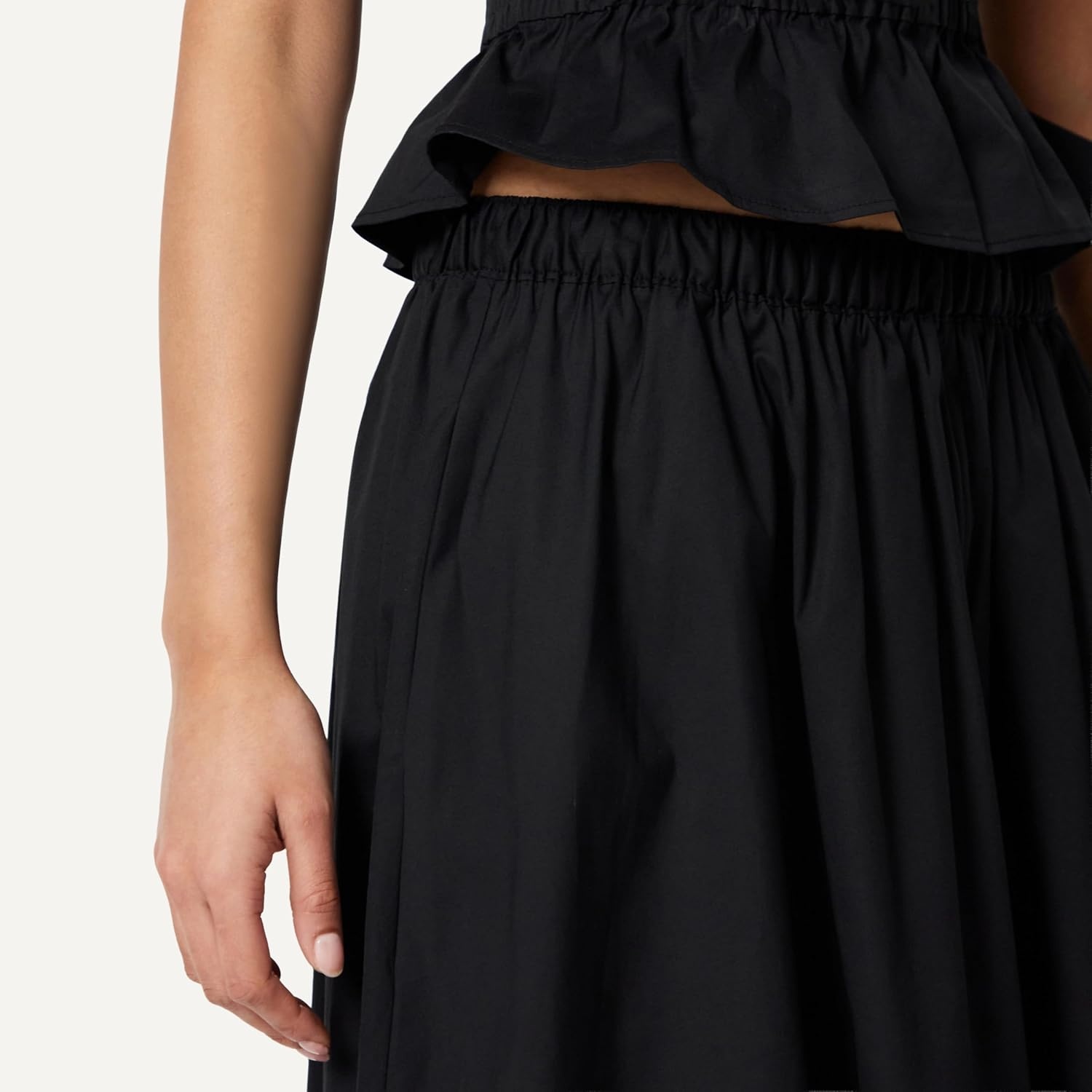 image:imageAmazon Essentials Womens MidRise ALine Cotton Stretch Poplin Midi Skirt with Elastic WaistBlack