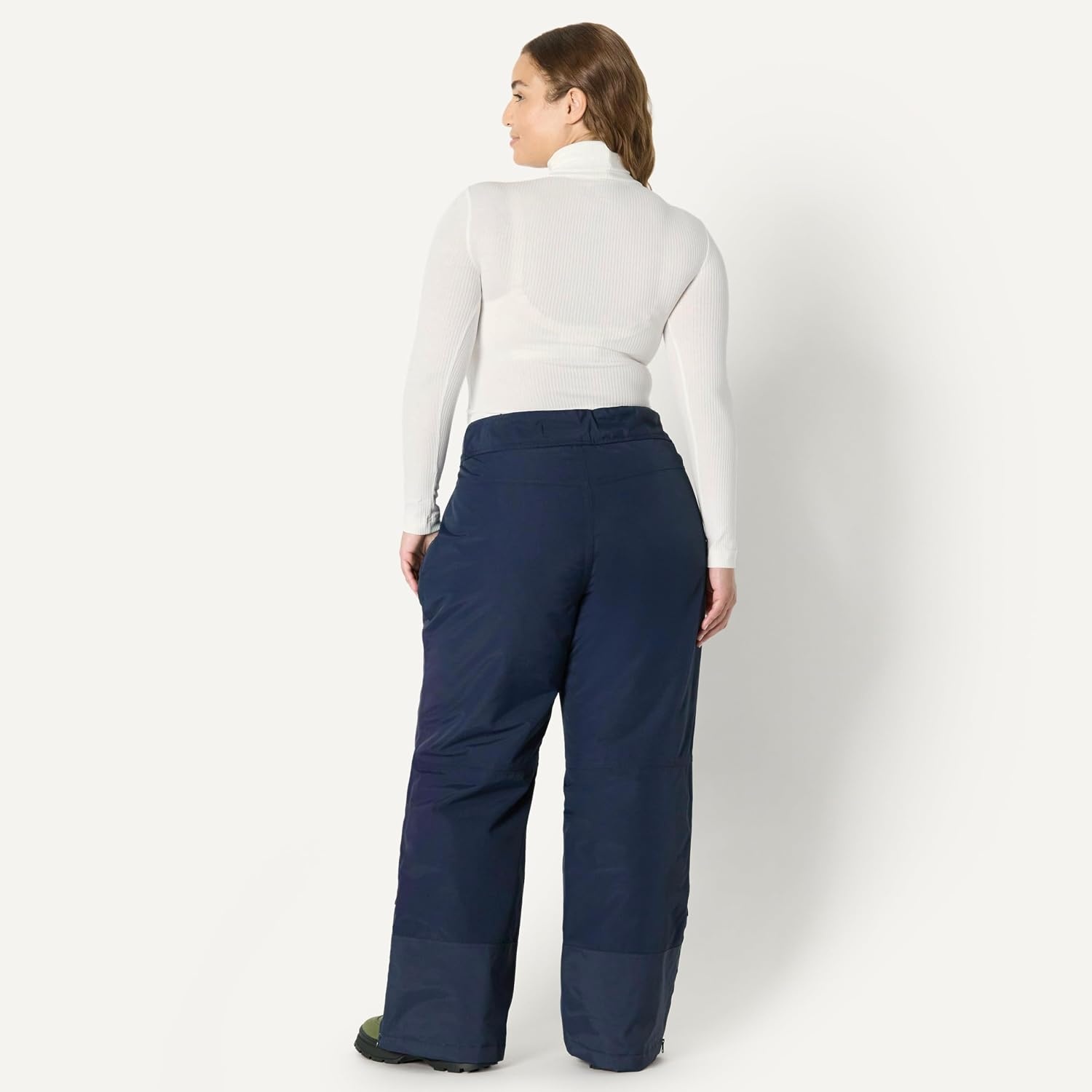 image:imageAmazon Essentials Womens MidRise WaterResistant Insulated Ski PantsNavy