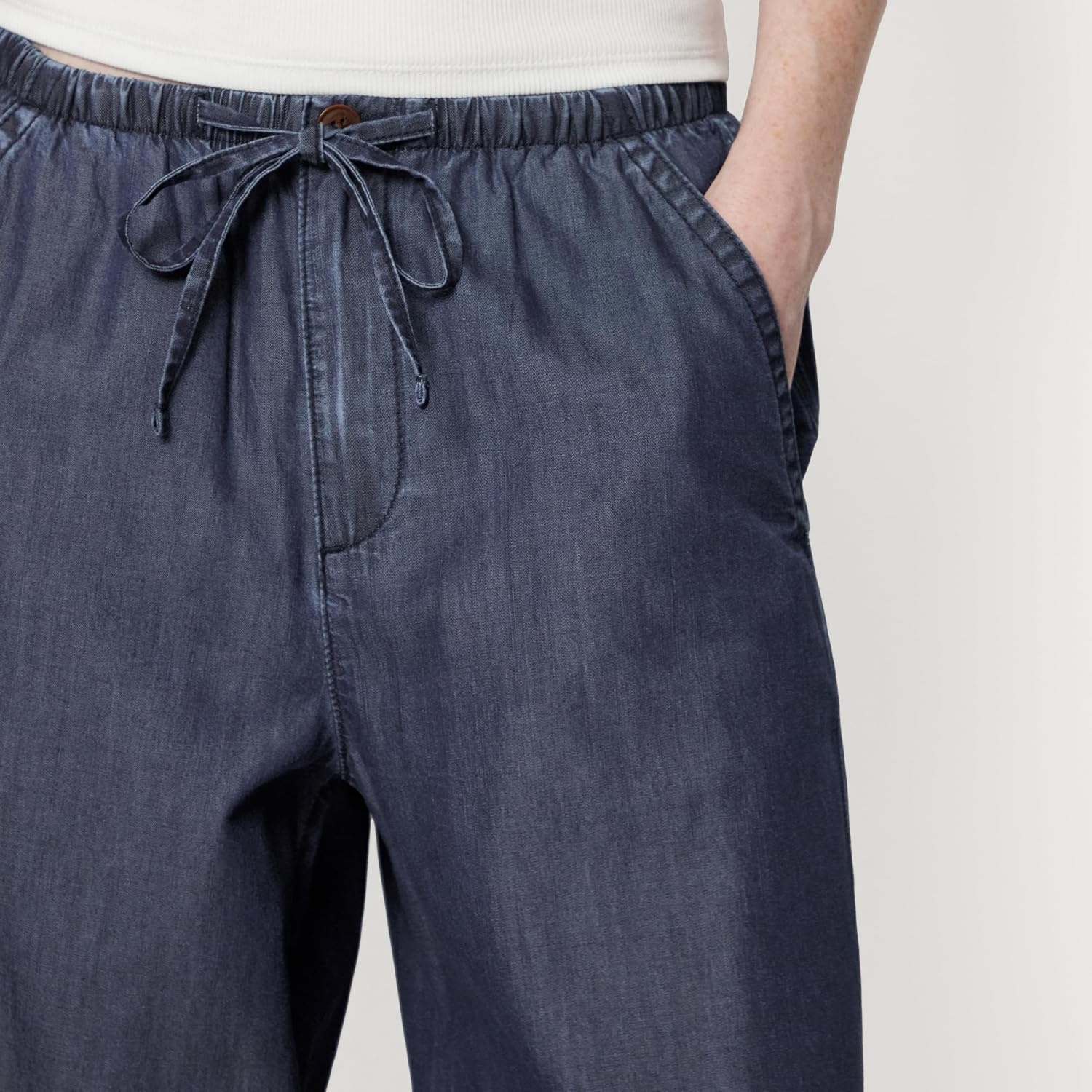image:imageAmazon Essentials Womens OversizedFit Tie Waist Lightweight PantDark Midnight Wash
