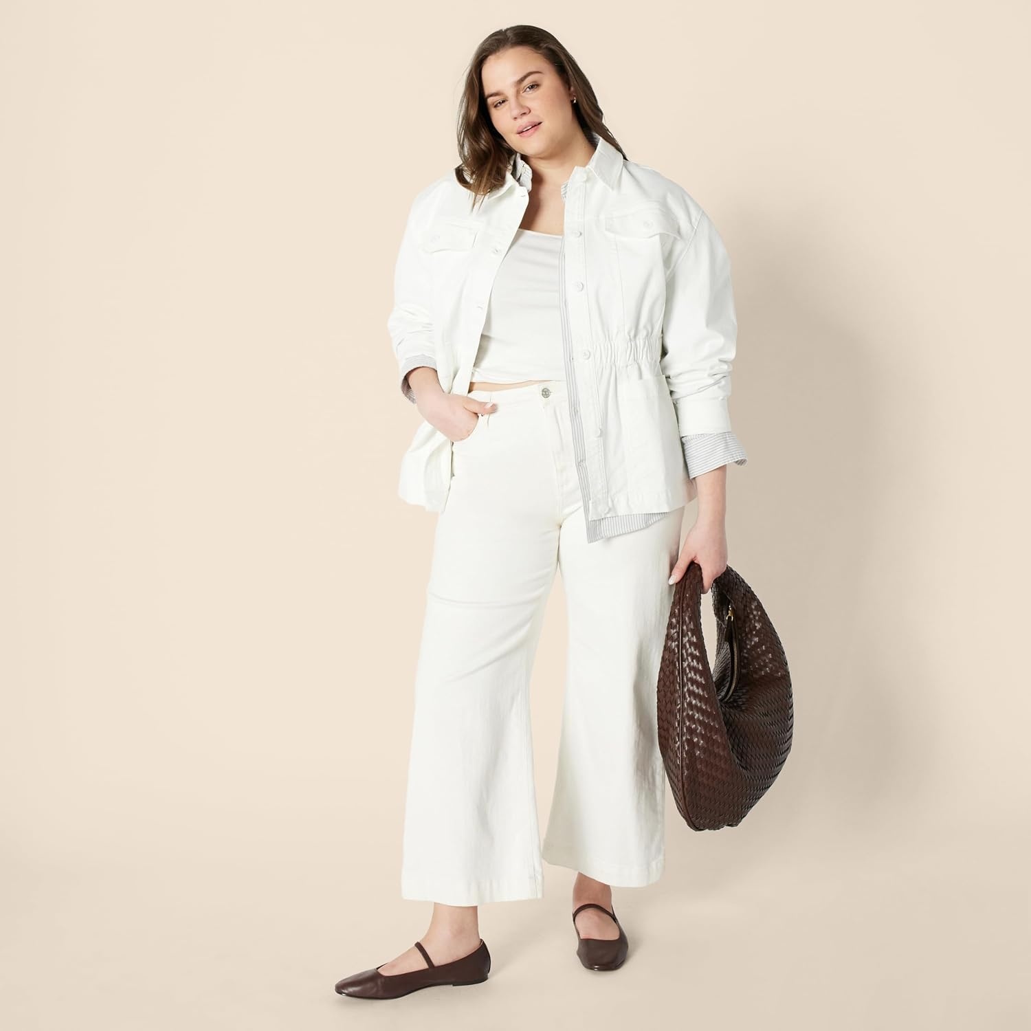 image:imageAmazon Essentials Womens RelaxedFit Dropped Shoulder Midweight Cotton Twill JacketWhite
