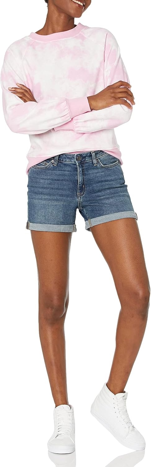 image:imageAmazon Essentials Womens Slim Fit MidRise 4 Denim ShortsVintage Wash