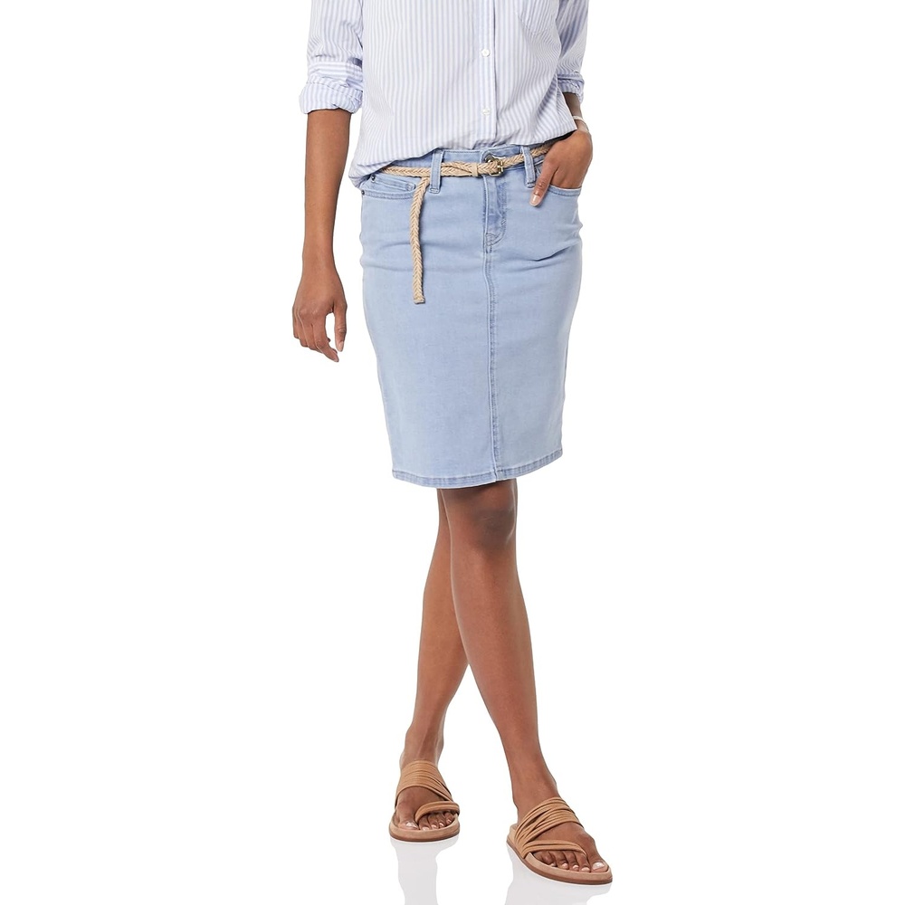 image:imageAmazon Essentials Womens Classic 5Pocket Denim SkirtLight Wash