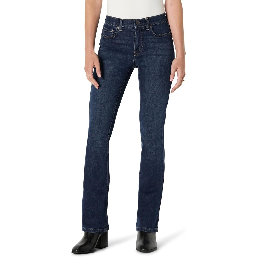 image:imageAmazon Essentials Womens Curvy SlimFit MidRise Bootcut JeansDark Midnight Wash