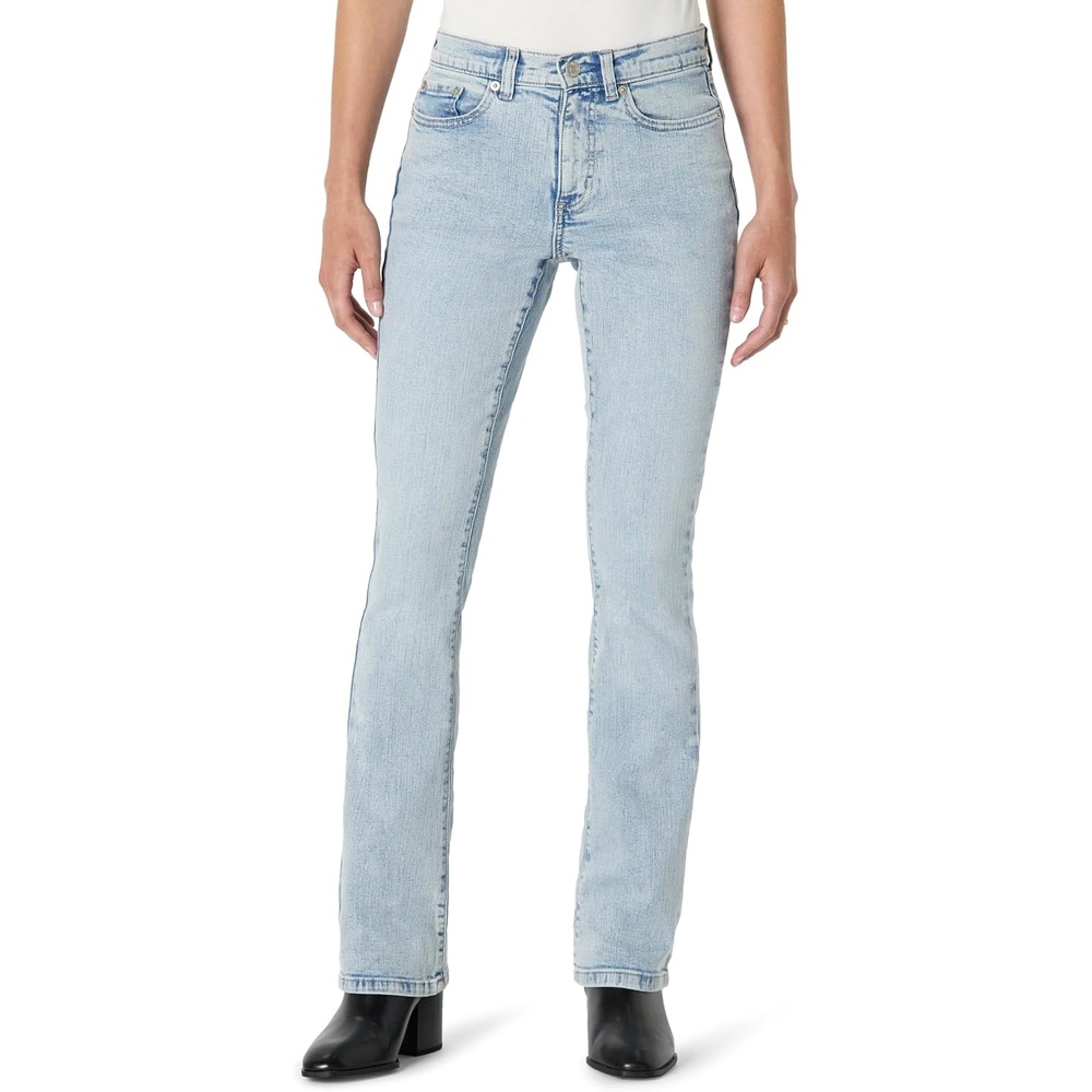 image:imageAmazon Essentials Womens Curvy SlimFit MidRise Bootcut JeansTinted Ice Light Wash
