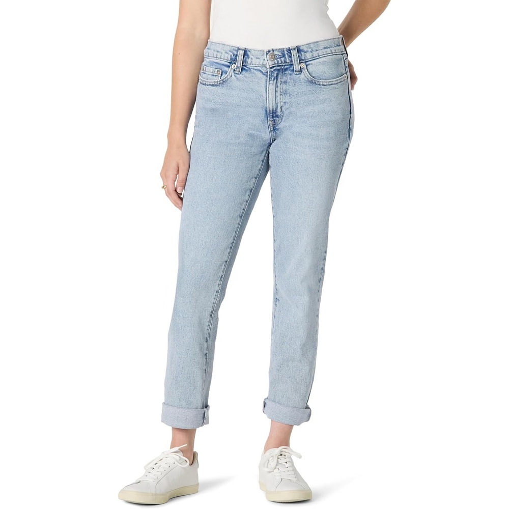 image:imageAmazon Essentials Womens Low Stretch MidRise ClassicRoll Boyfriend Crop JeansIced Blue Light Wash