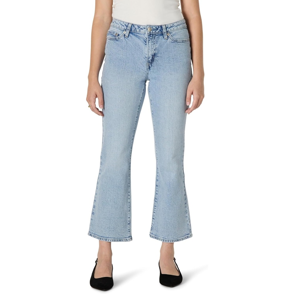image:imageAmazon Essentials Womens Medium Stretch MidRise FashionForward Kick Crop JeansIced Blue Light Wash