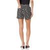 Amazon Essentials Women’s Mid-Rise Slim-Fit 5 Inch Inseam Khaki Shorts (Available in Straight and Curvy Fits)(Black White Floral)