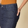 Amazon Essentials Women’s Mid-Rise Stretchy Slim Bootcut Jeans for Ladies, Flared Leg Pants – Discontinued Colors(New Rinse)