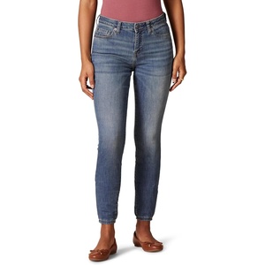 Amazon Essentials Women’s Stretchy Mid Rise Curvy Skinny Jeans – Discontinued Colors(Medium Wash)