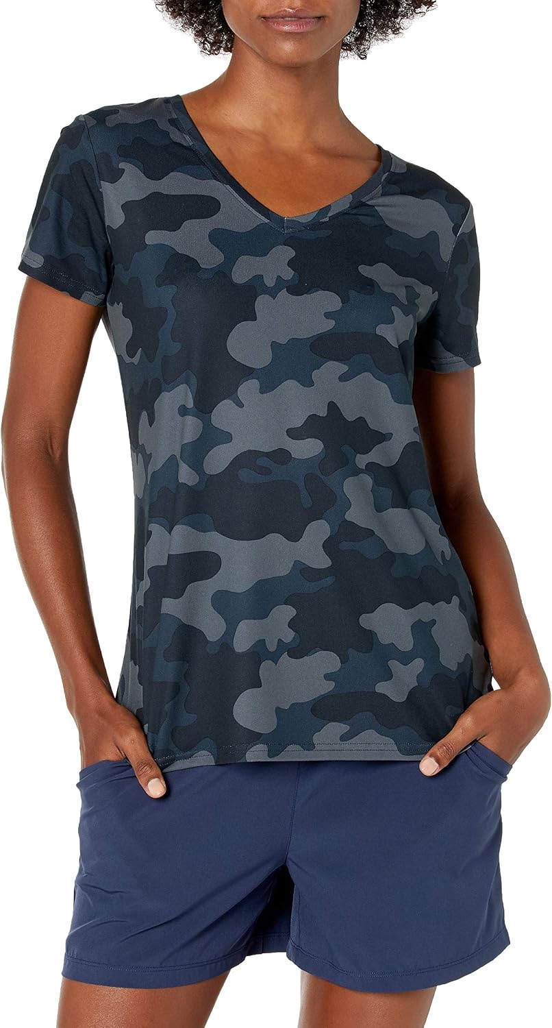 image:imageAmazon Essentials Womens Active Quick Dry Tech Stretch ShortSleeve VNeck TShirt MoistureWicking Pack of 2BlackNavy Camo