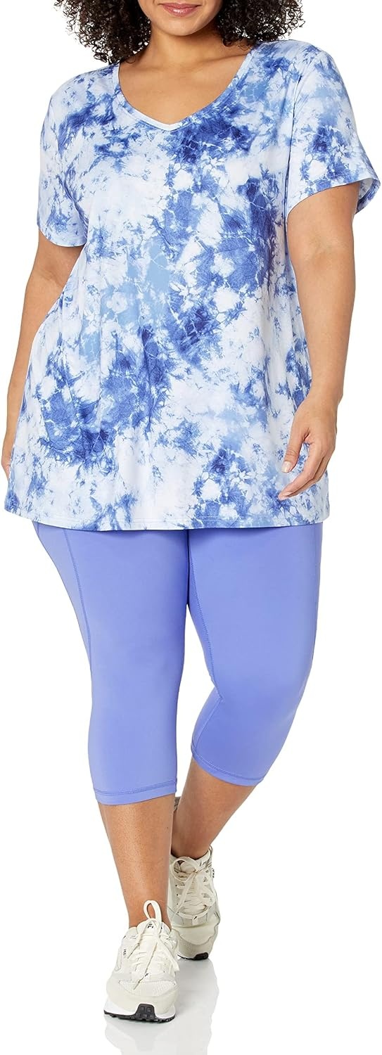 image:imageAmazon Essentials Womens Active Quick Dry Tech Stretch ShortSleeve VNeck TShirt MoistureWicking Pack of 2NavyWhite Tie Dye