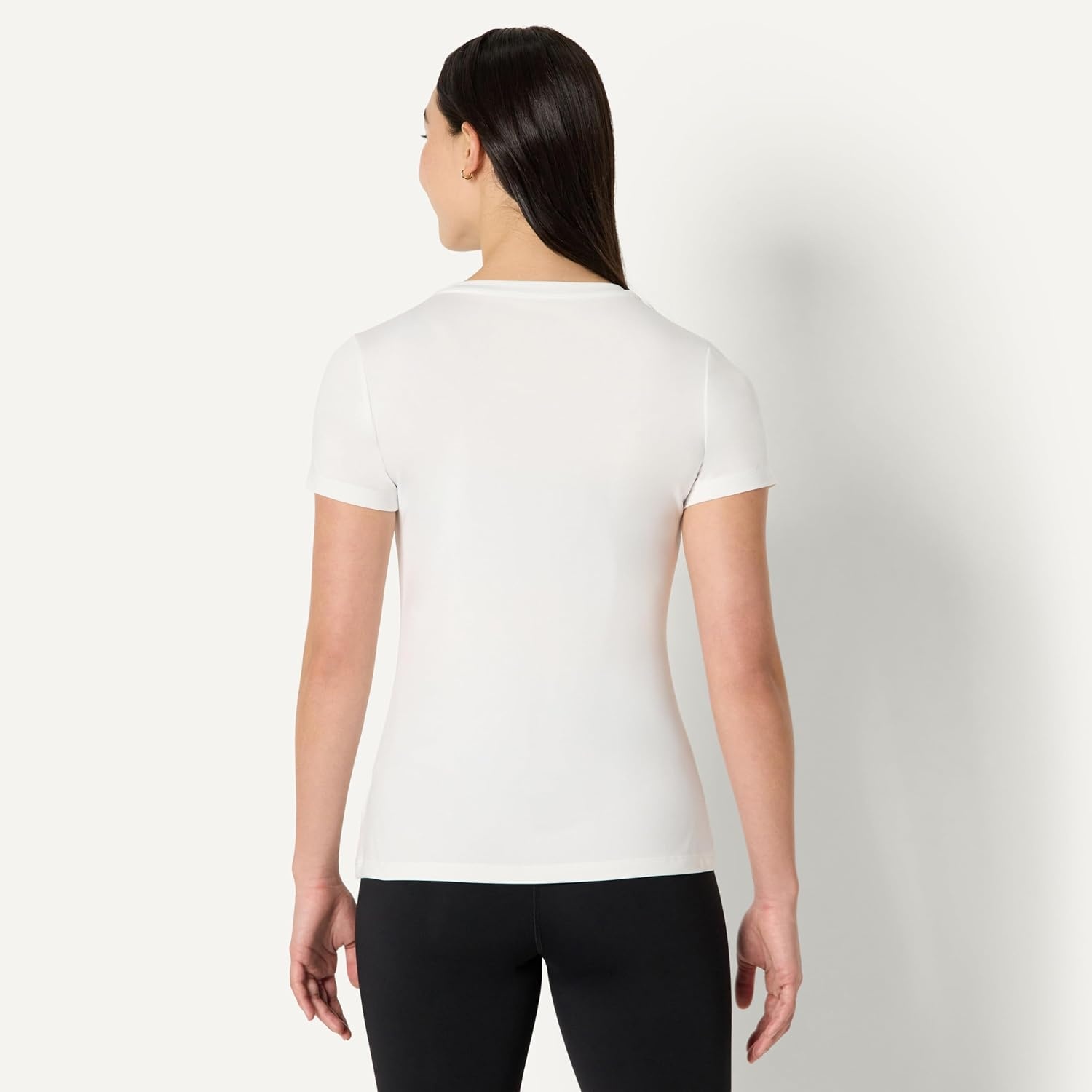image:imageAmazon Essentials Womens Active Quick Dry Tech Stretch ShortSleeve VNeck TShirt MoistureWicking Pack of 2White Black