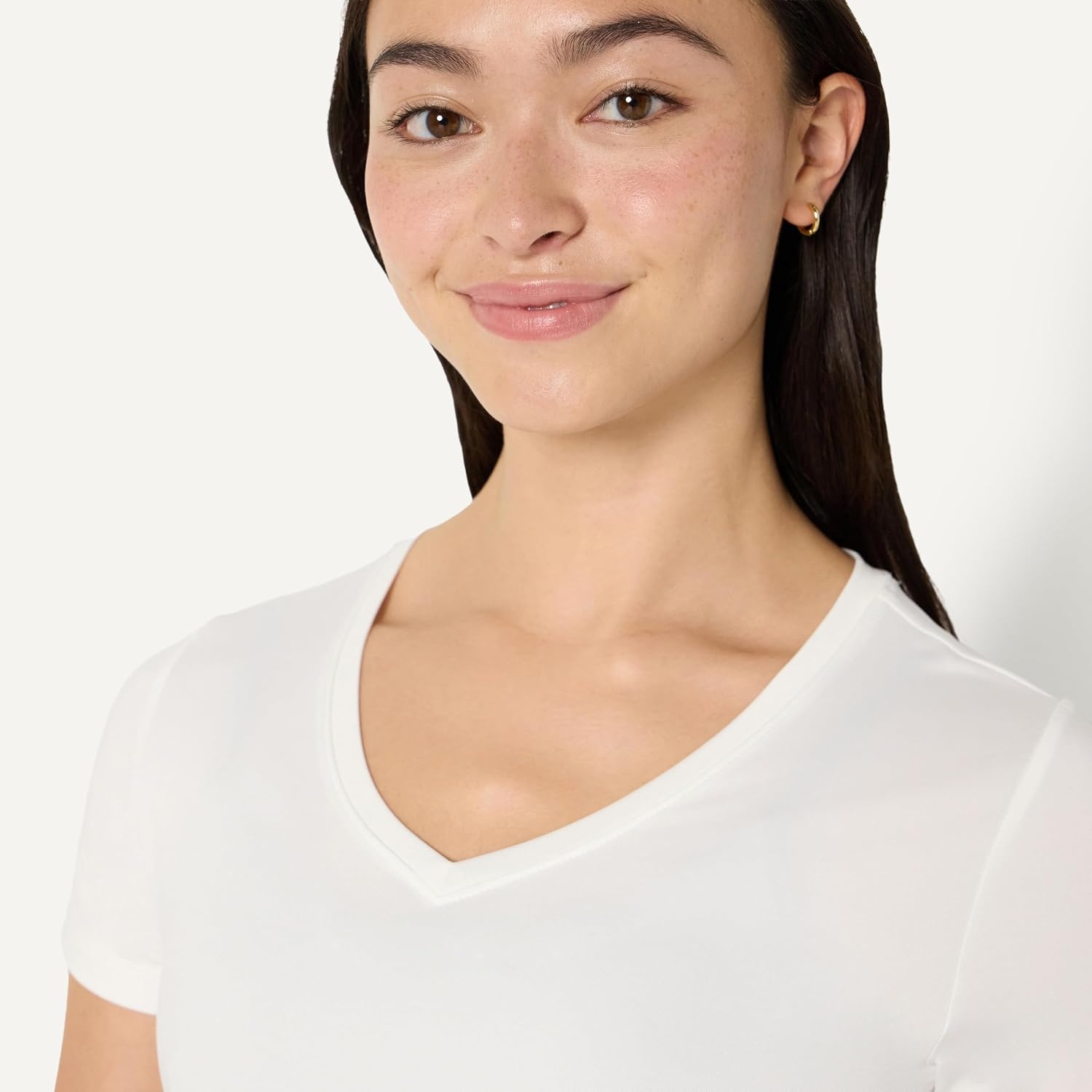 image:imageAmazon Essentials Womens Active Quick Dry Tech Stretch ShortSleeve VNeck TShirt MoistureWicking Pack of 2White Black