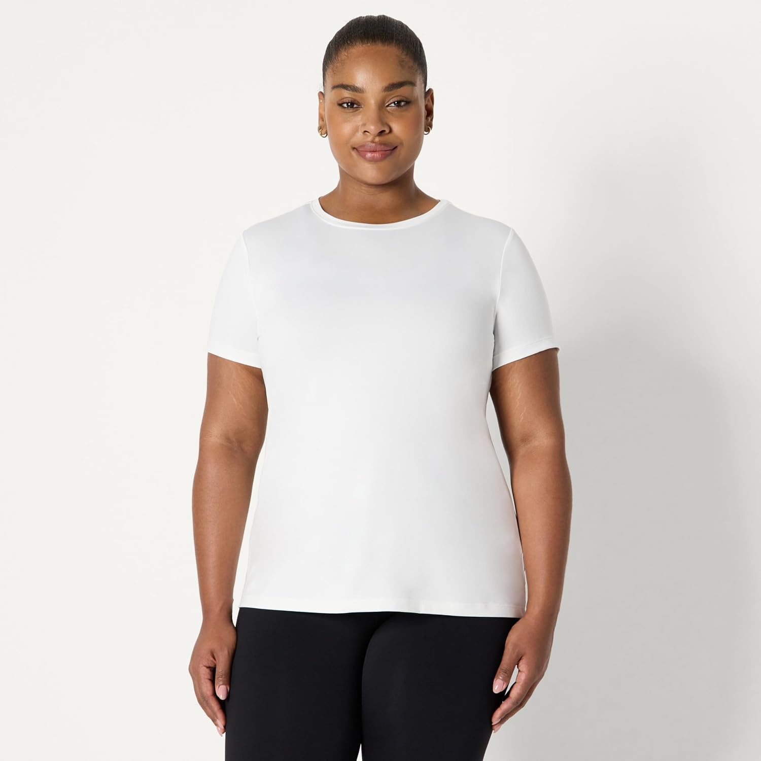 image:imageAmazon Essentials Womens Active Quick Dry Tech Stretch ShortSleeve VNeck TShirt MoistureWicking Pack of 2White Black