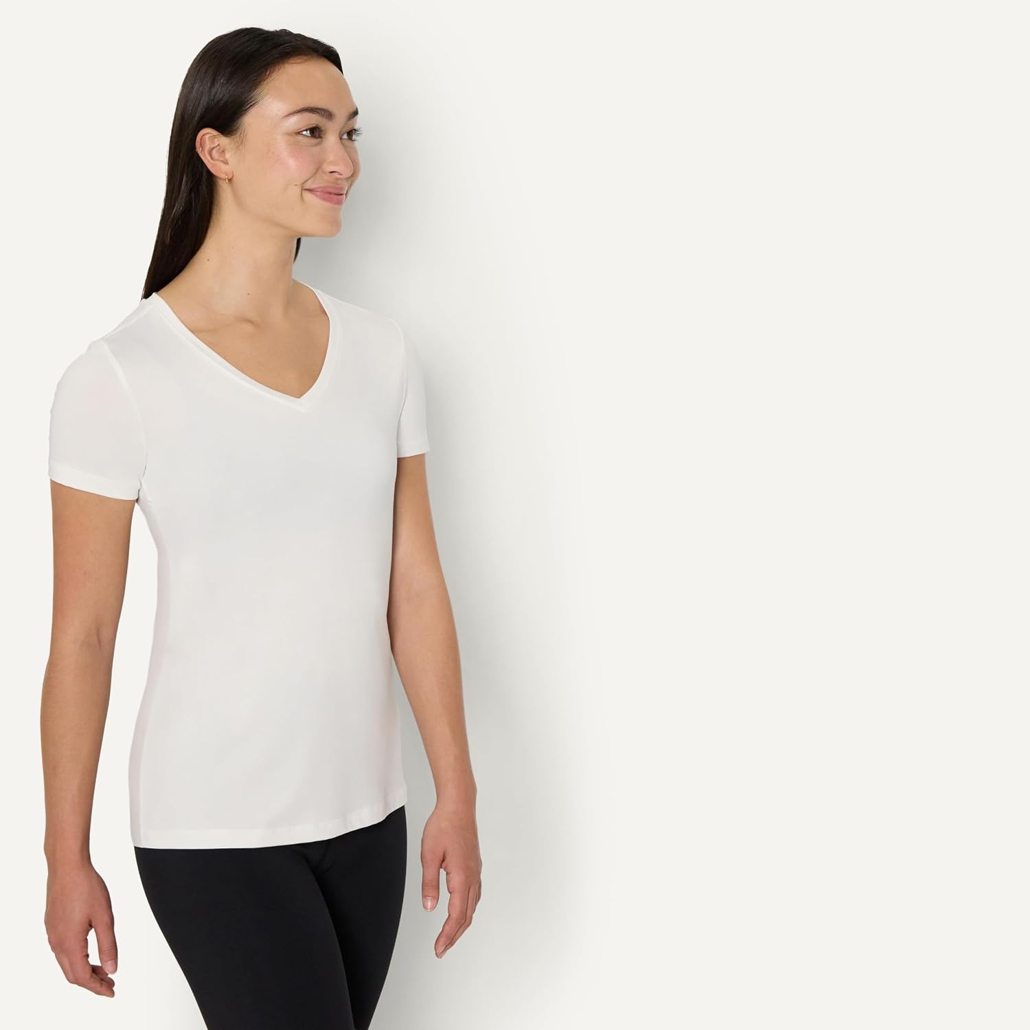 image:imageAmazon Essentials Womens Active Quick Dry Tech Stretch ShortSleeve VNeck TShirt MoistureWicking Pack of 2White Black