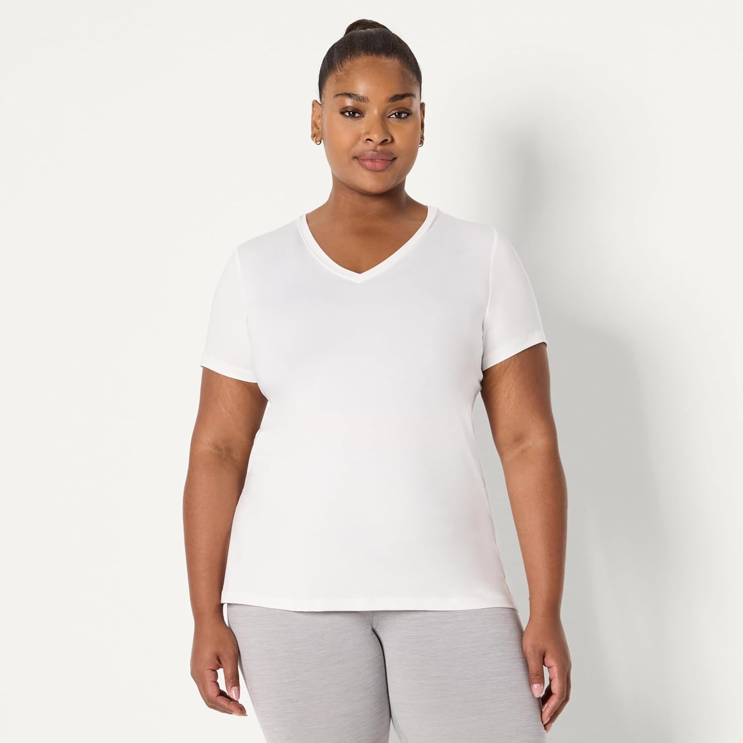 image:imageAmazon Essentials Womens Active Quick Dry Tech Stretch ShortSleeve VNeck TShirt MoistureWicking Pack of 2White Black