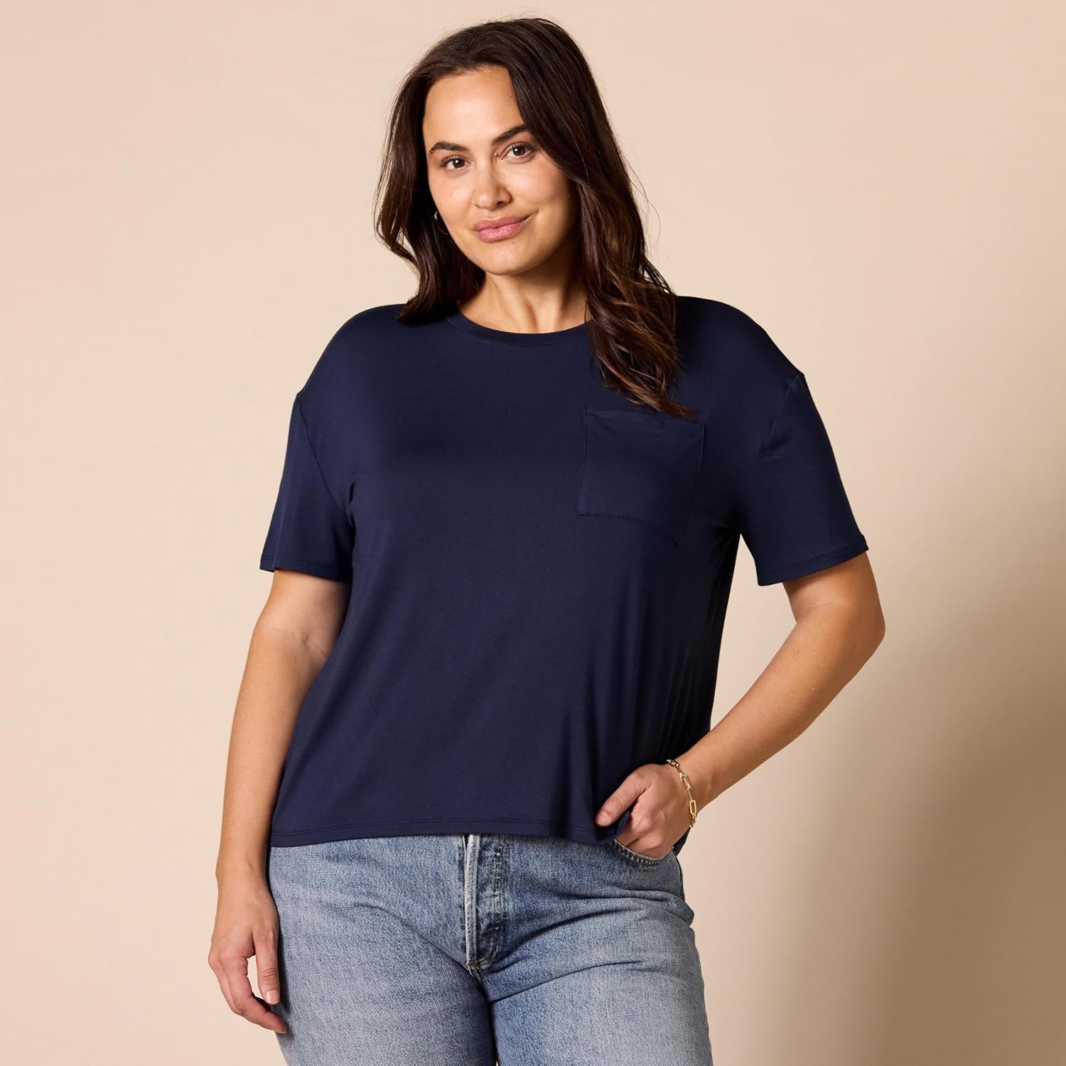 image:imageAmazon Essentials Womens Jersey RelaxedFit ShortSleeve Crewneck Pocket TShirt Pack of 2NavySand