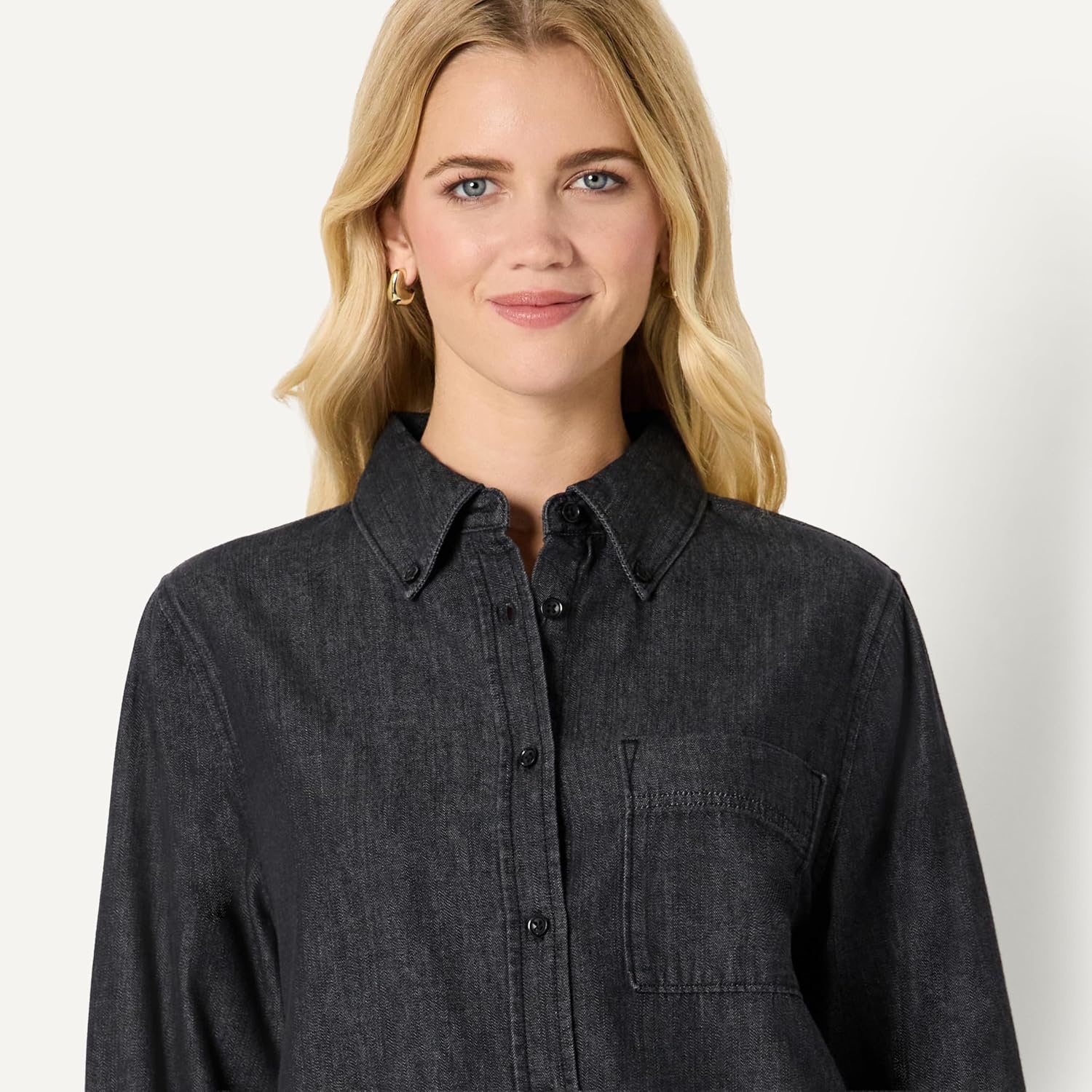 image:imageAmazon Essentials Womens Modern OversizedFit Cropped Denim ButtonDown Shirt Lightweight Chambray Point CollarBlack