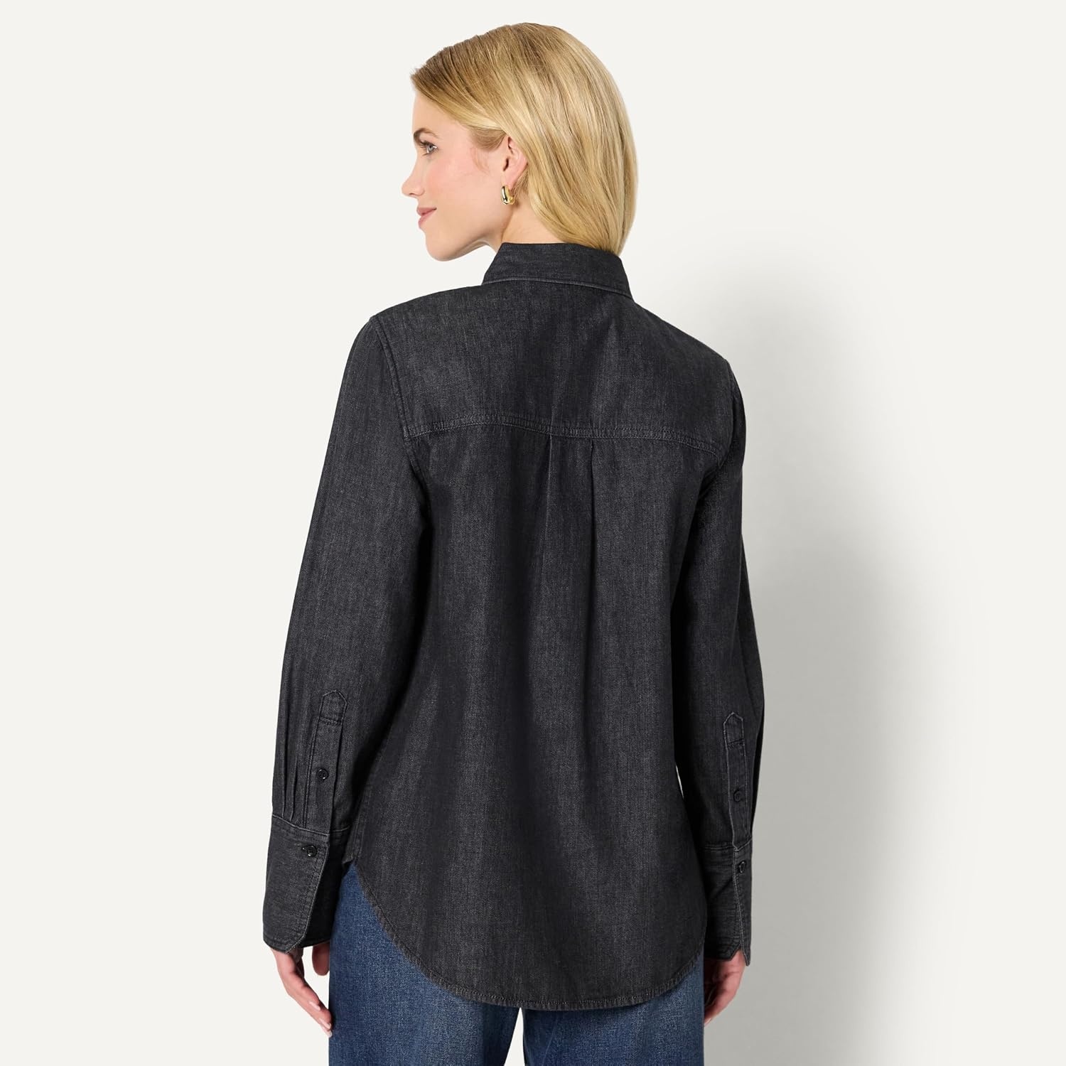 image:imageAmazon Essentials Womens Modern OversizedFit Cropped Denim ButtonDown Shirt Lightweight Chambray Point CollarBlack