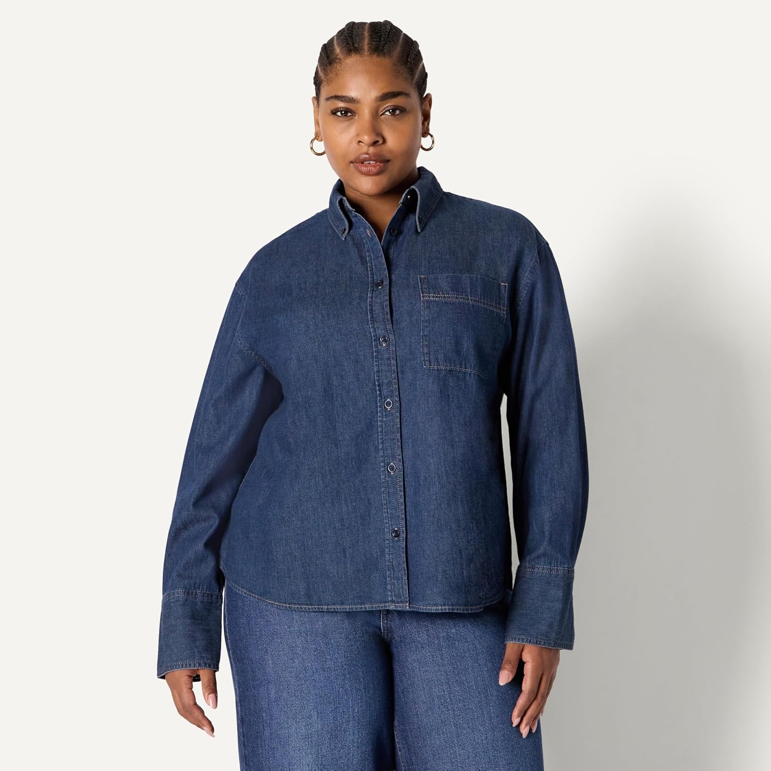 image:imageAmazon Essentials Womens Modern OversizedFit Cropped Denim ButtonDown Shirt Lightweight Chambray Point CollarMedium Blue Vintage
