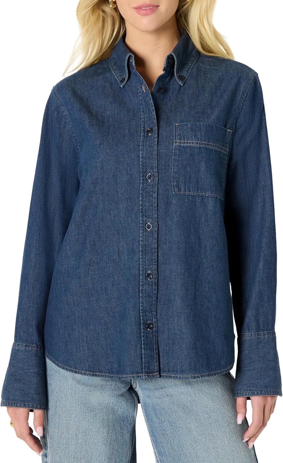 image:imageAmazon Essentials Womens Modern OversizedFit Cropped Denim ButtonDown Shirt Lightweight Chambray Point CollarMedium Blue Vintage