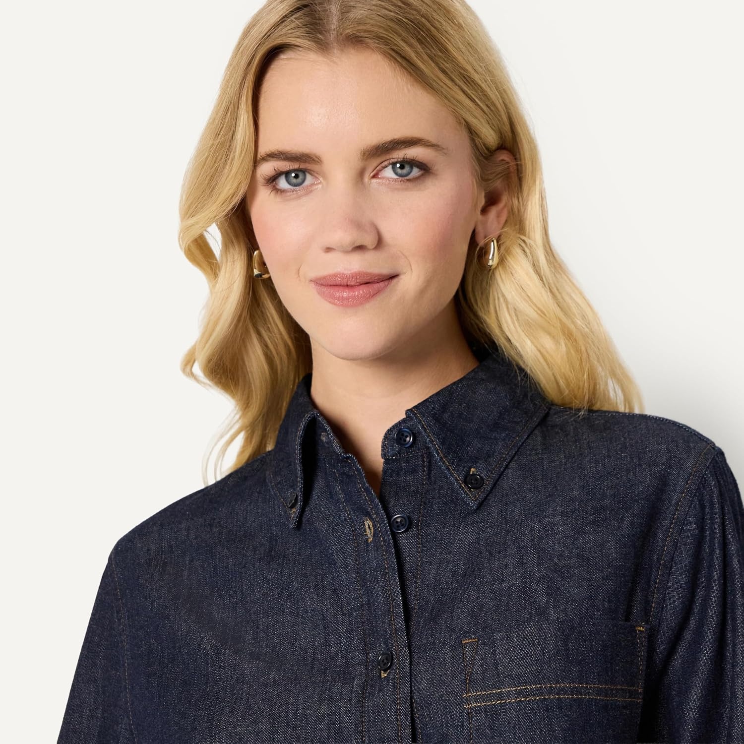 image:imageAmazon Essentials Womens Modern OversizedFit Cropped Denim ButtonDown Shirt Lightweight Chambray Point CollarRinse