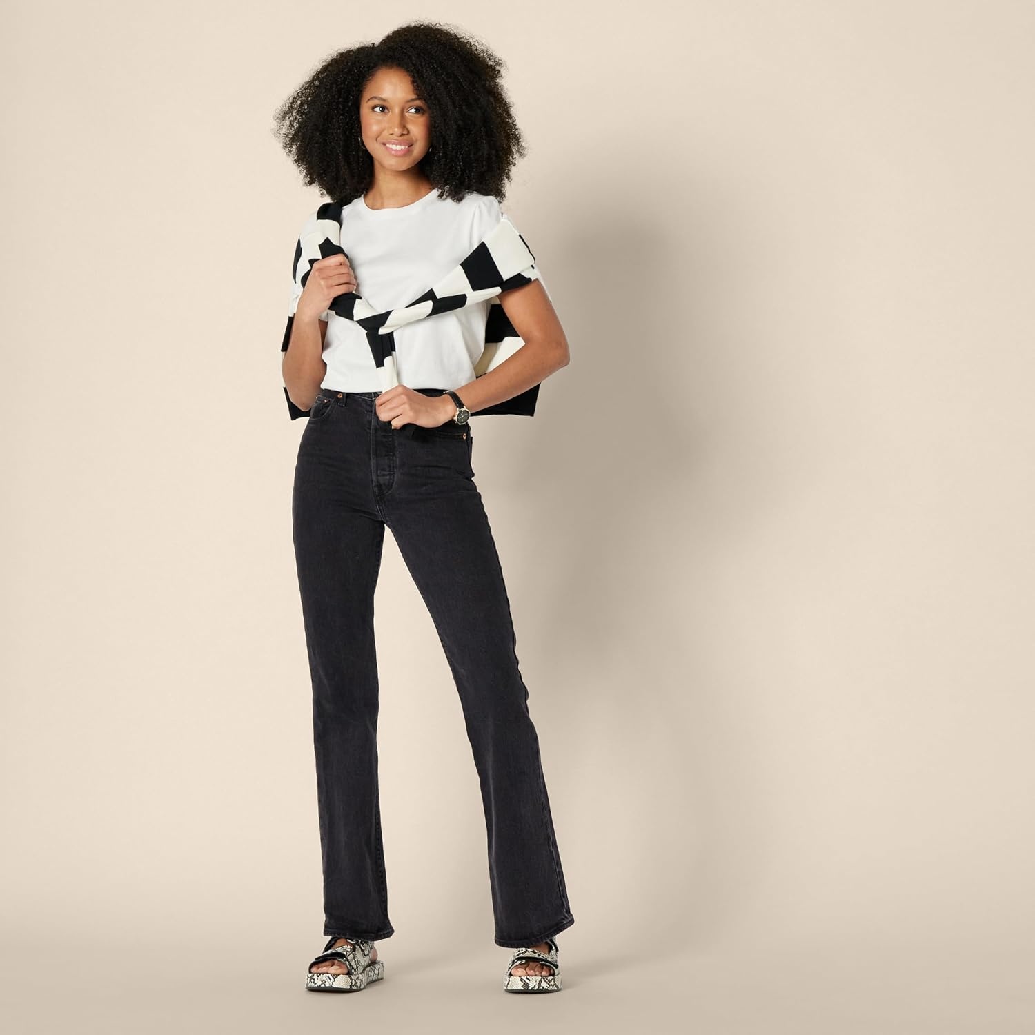 image:imageAmazon Essentials Womens Regular Fit 100 Cotton Crewneck Short Sleeve TShirtWhite