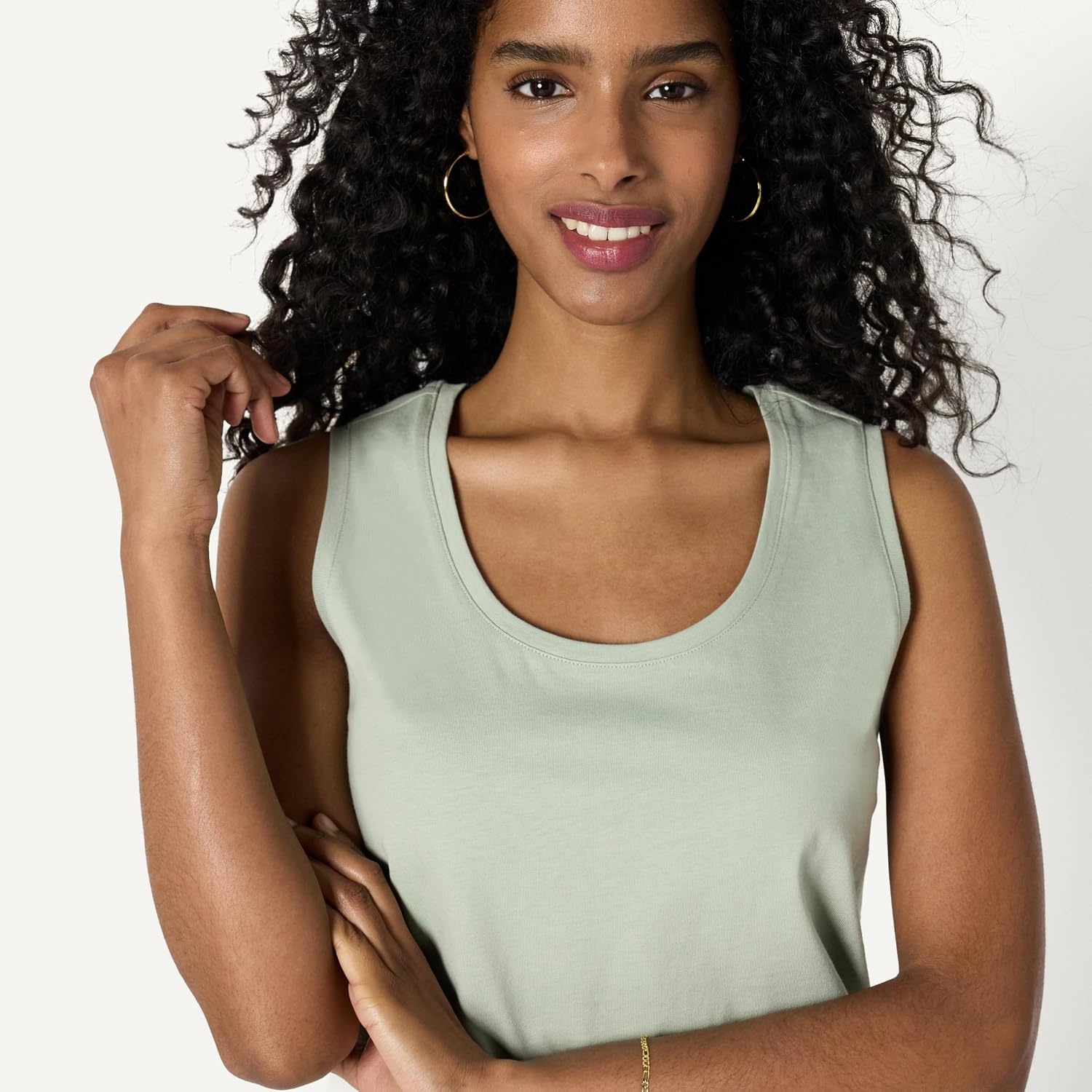 image:imageAmazon Essentials Womens RegularFit 100 Cotton Sleeveless Tank Top Pack of 2NavySage Green