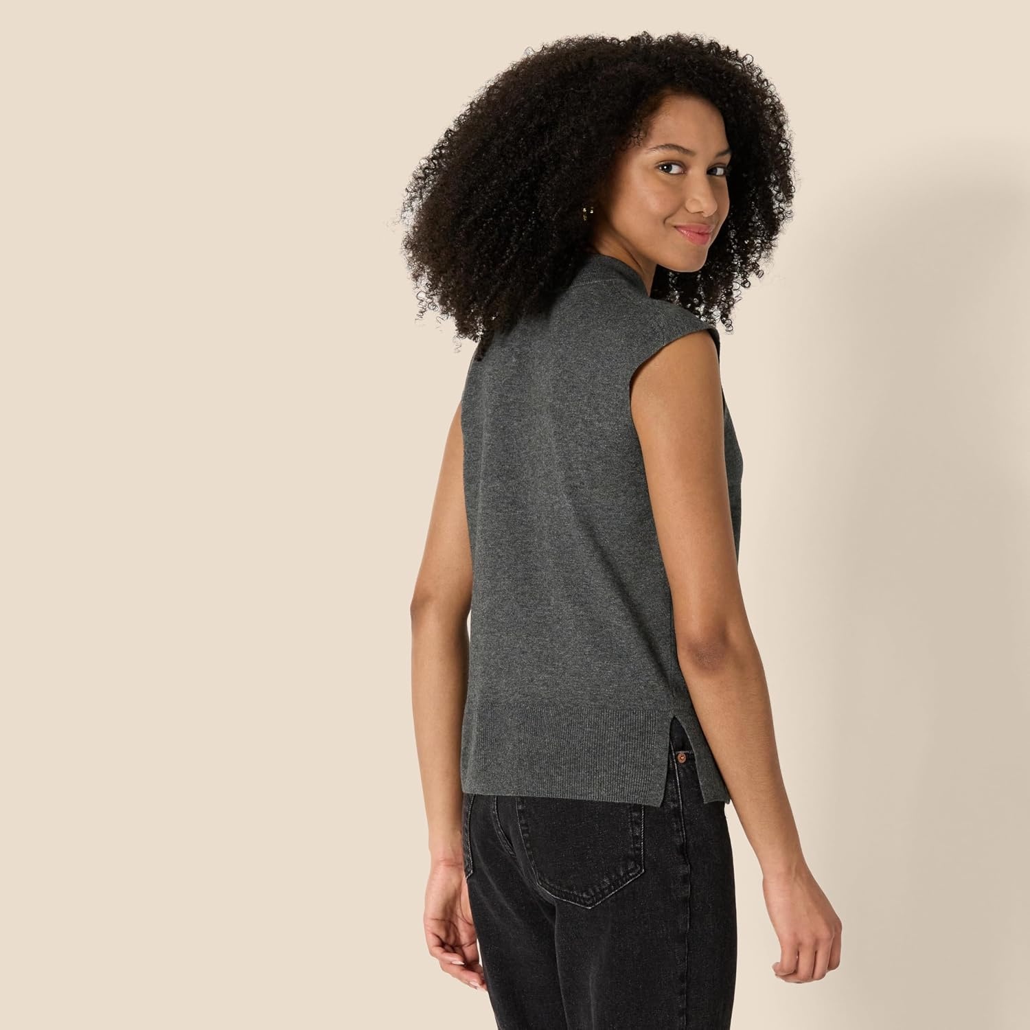 image:imageAmazon Essentials Womens RegularFit Cap Sleeve Mock Neck Sweater TopCharcoal Heather