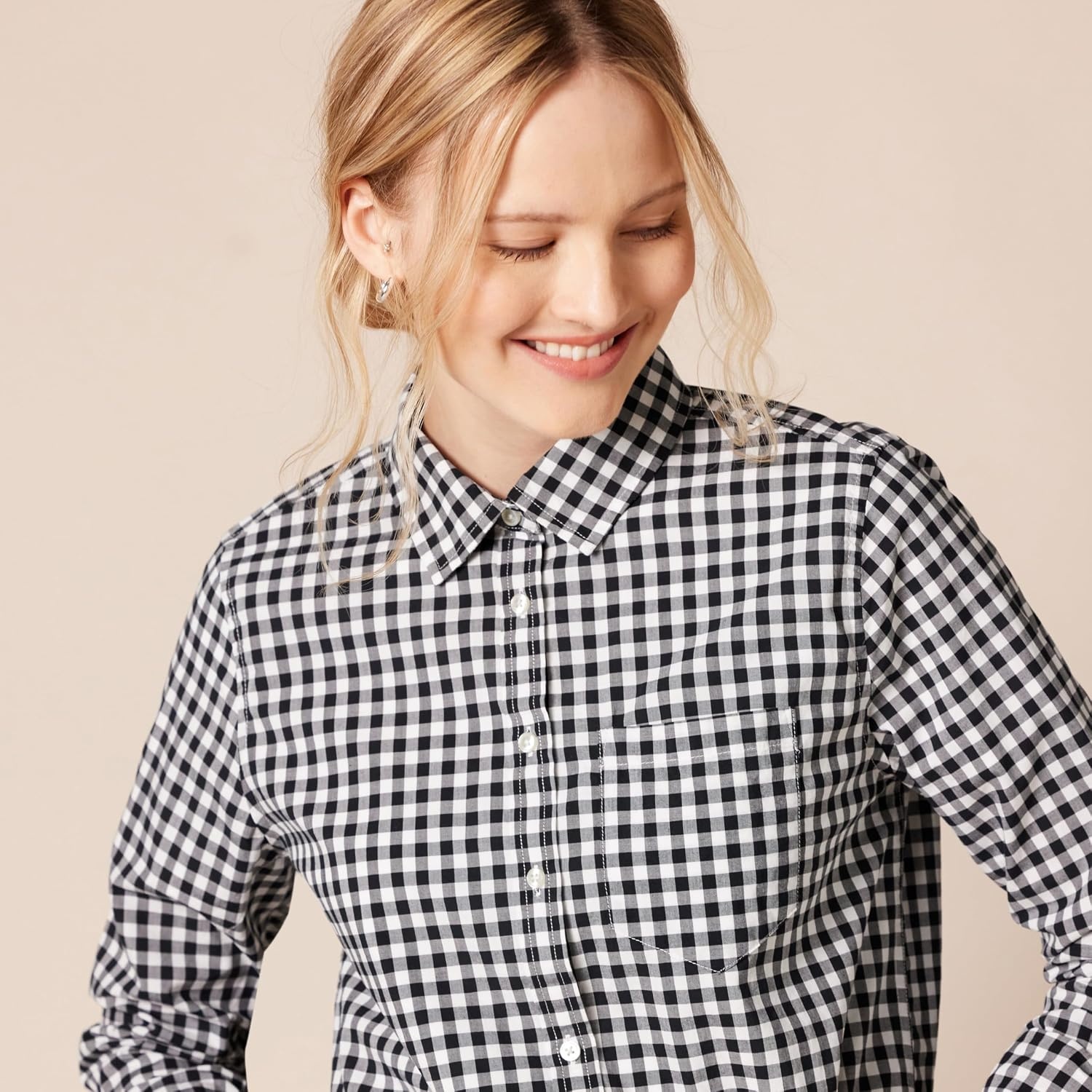 image:imageAmazon Essentials Womens RegularFit LongSleeve ButtonDown Cotton Poplin Shirt Business CasualBlack White Gingham