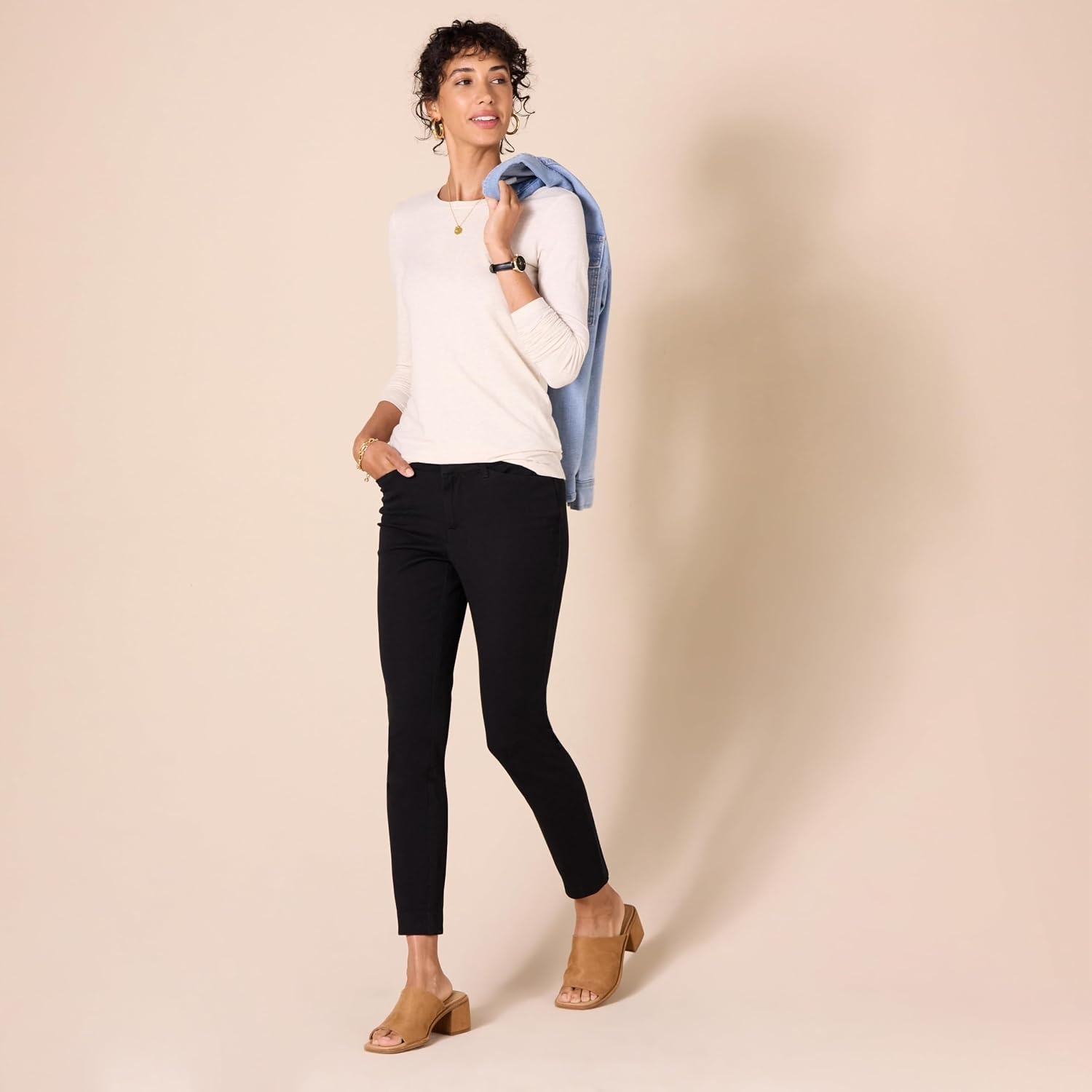 image:imageAmazon Essentials Womens RegularFit LongSleeve Crewneck TShirt Available in Plus SizeOatmeal Heather