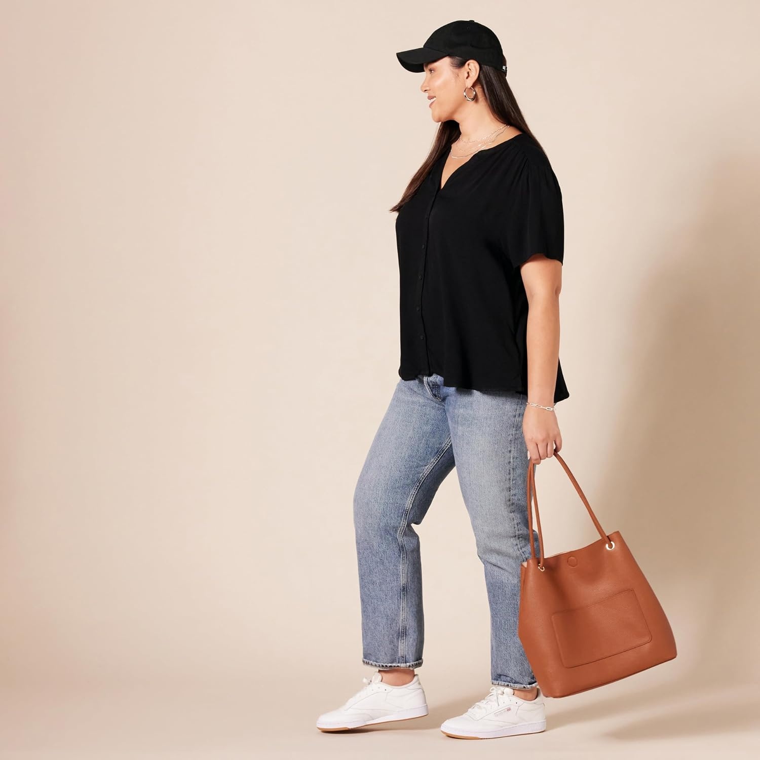 image:imageAmazon Essentials Womens RelaxedFit ShortSleeve V Neck ButtonFront Woven Blouse Business Casual Work BlouseBlack
