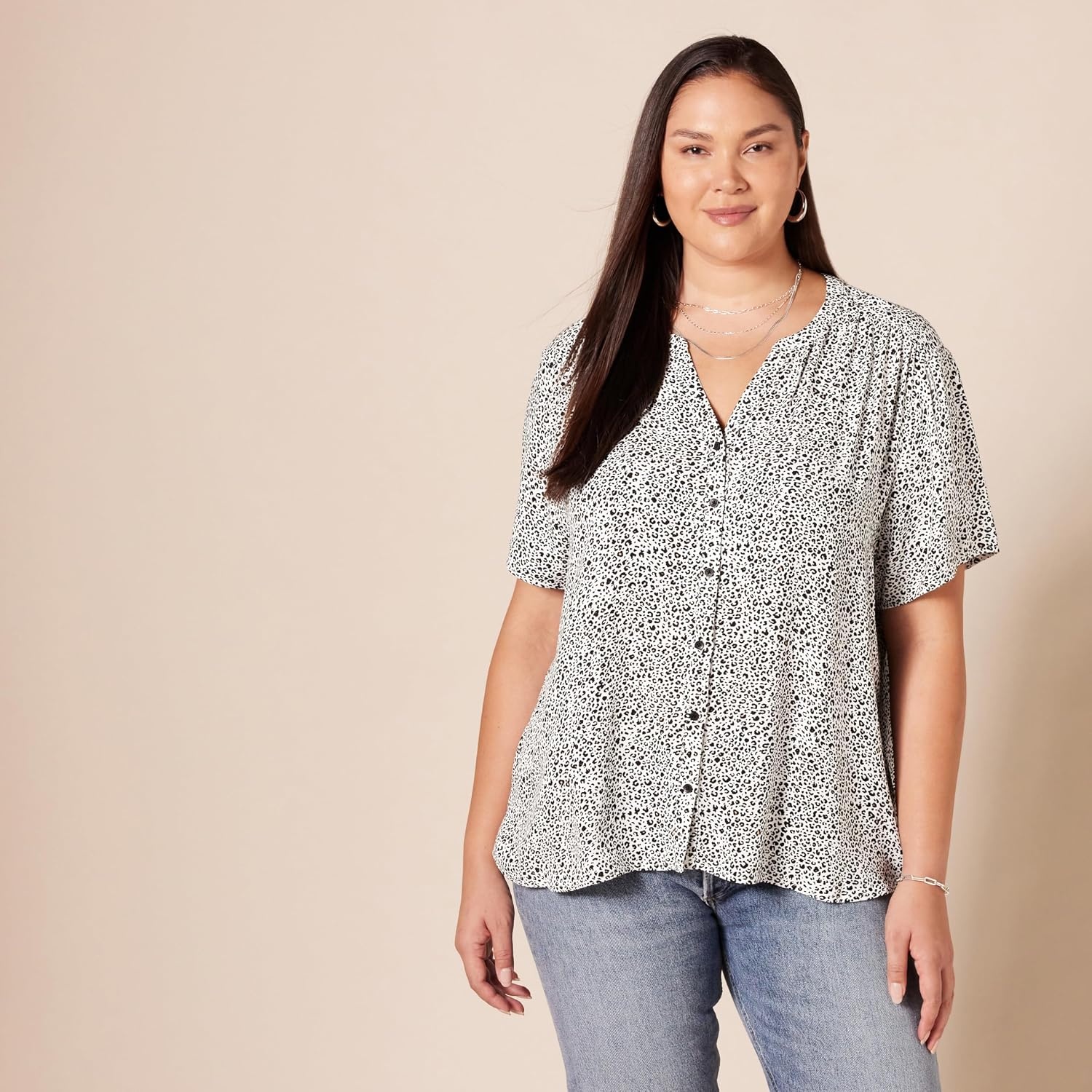 image:imageAmazon Essentials Womens RelaxedFit ShortSleeve V Neck ButtonFront Woven Blouse Business Casual Work BlouseMini Leopard