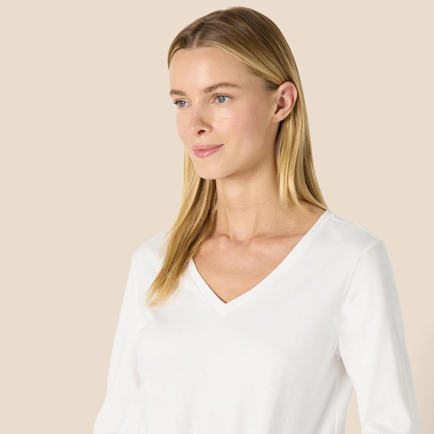 image:imageAmazon Essentials Womens Soft 100 Cotton RegularFit LongSleeve Crewneck TShirtWhite