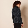 Amazon Essentials Women’s Long-Sleeve Turtleneck Stretch Fleece (Available in Plus Size)(Black/White Tossed Leaf)