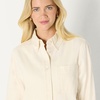 Amazon Essentials Women’s Modern Oversized-Fit Cropped Denim Button-Down Shirt, Lightweight Chambray, Point Collar(Ecru)