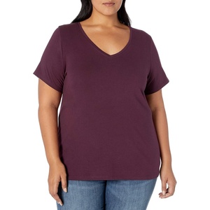 Amazon Essentials Women’s Plus Size Short-Sleeve V-Neck T-Shirt(Burgundy)