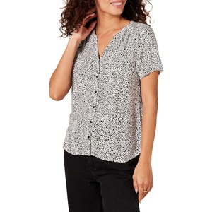 Amazon Essentials Women’s Relaxed-Fit Short-Sleeve V Neck Button-Front Woven Blouse, Business Casual Work Blouse(Mini Leopard)