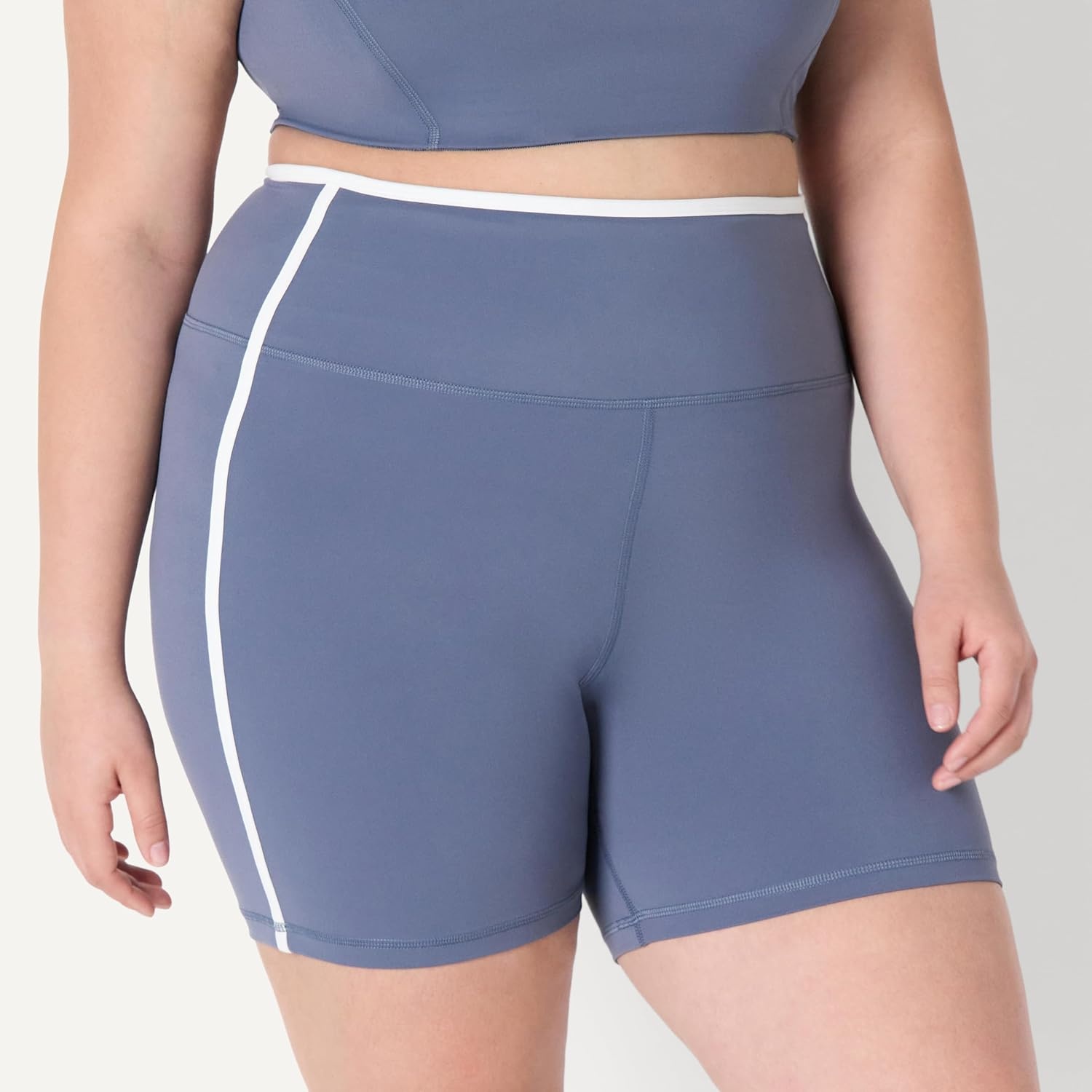 image:imageAmazon Essentials Womens Active FormFlex Buttery Soft High Waist 7 Yoga Biker ShortsGrisaille White